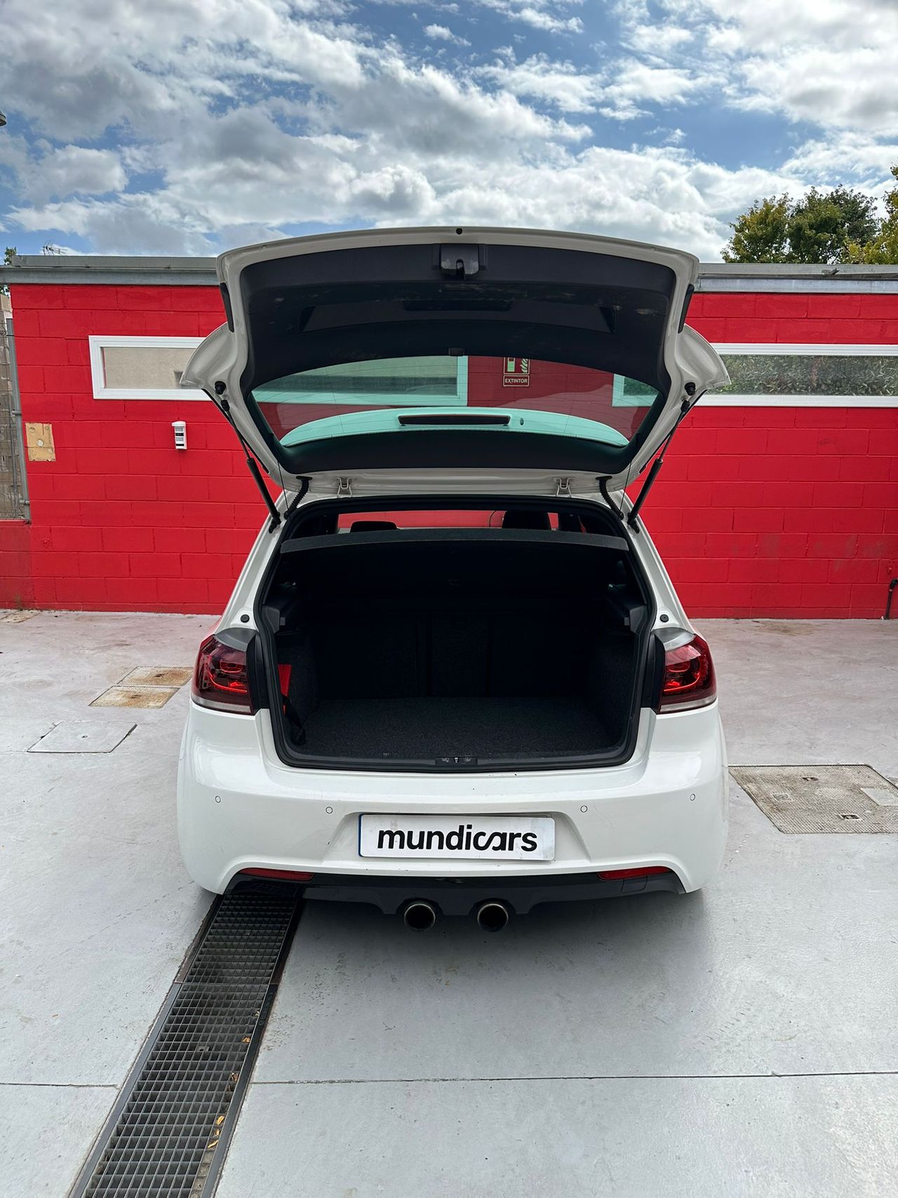 Volkswagen Golf 2.0 TSI 270cv DSG 4Motion R - Foto 10