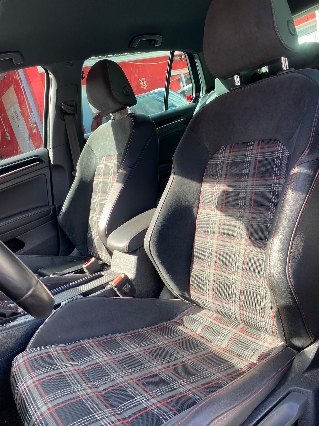 Volkswagen Golf 2.0 TSI 220cv DSG GTI BMT - Foto 16