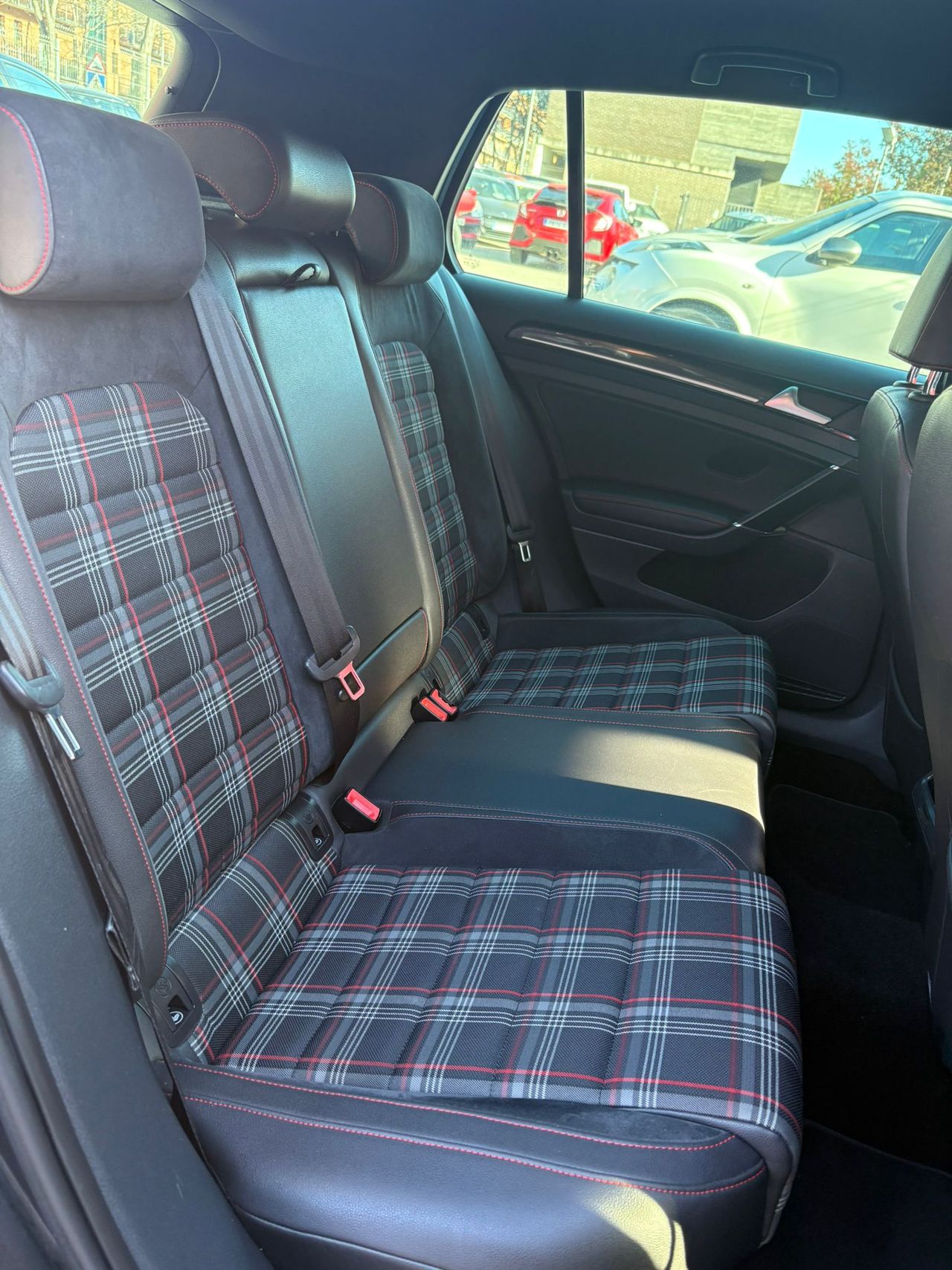 Volkswagen Golf 2.0 TSI 220cv DSG GTI BMT - Foto 17