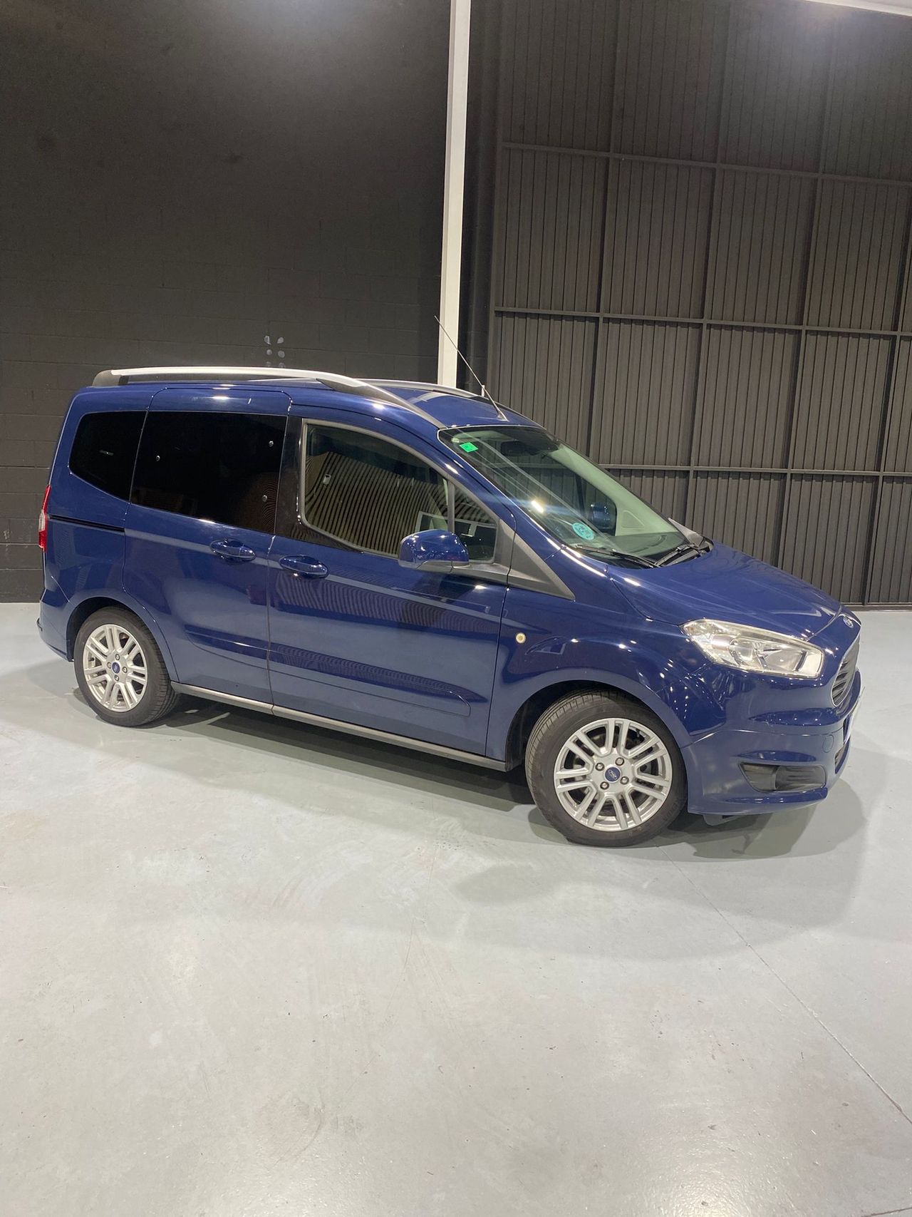 Ford Tourneo Courier 1.0 EcoBoost 74kW (100CV) Ambiente - Foto 4