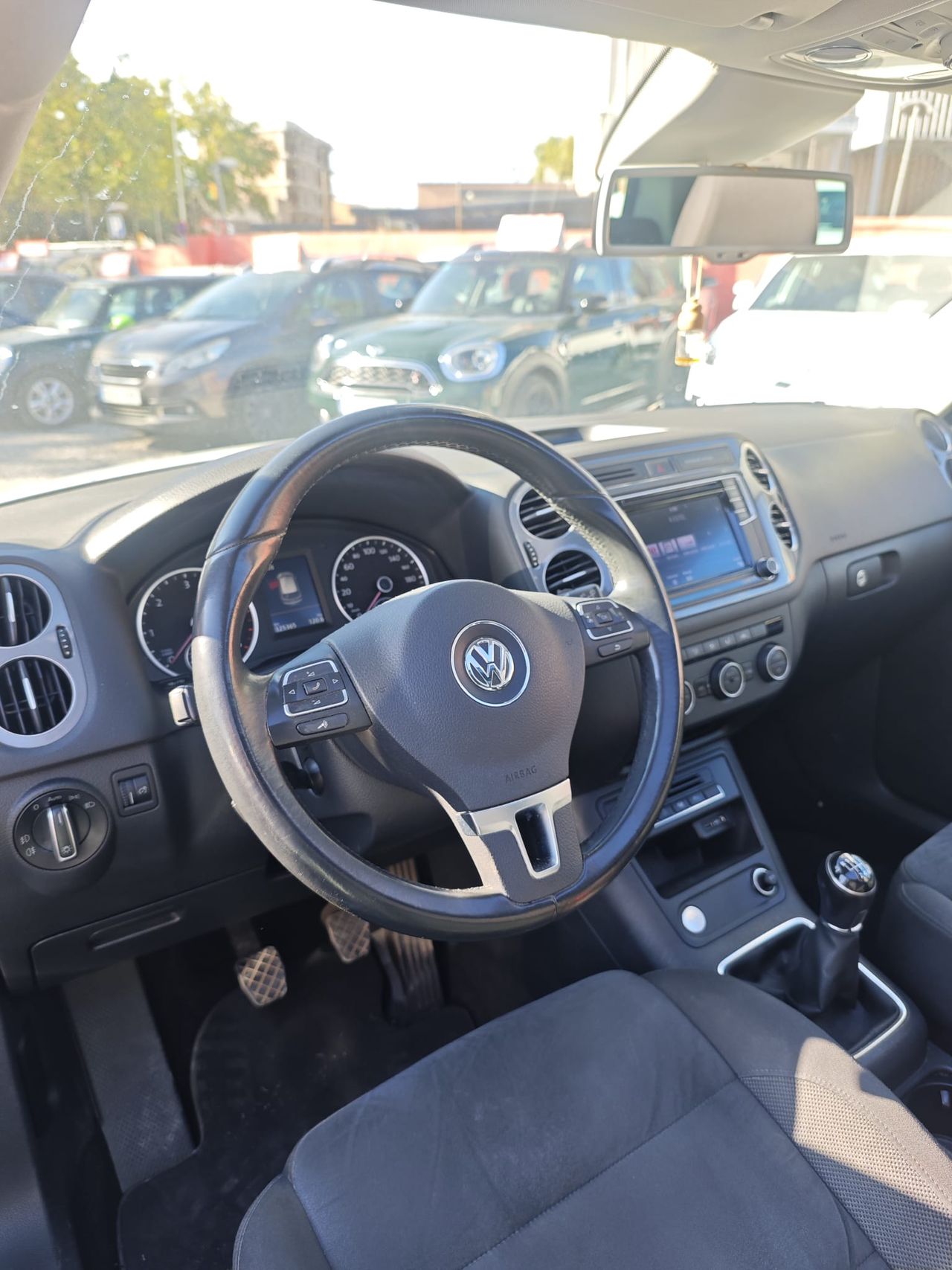 Volkswagen Tiguan T1 Sport 2.0 TDI 150CV BMT 4x2 - Foto 15