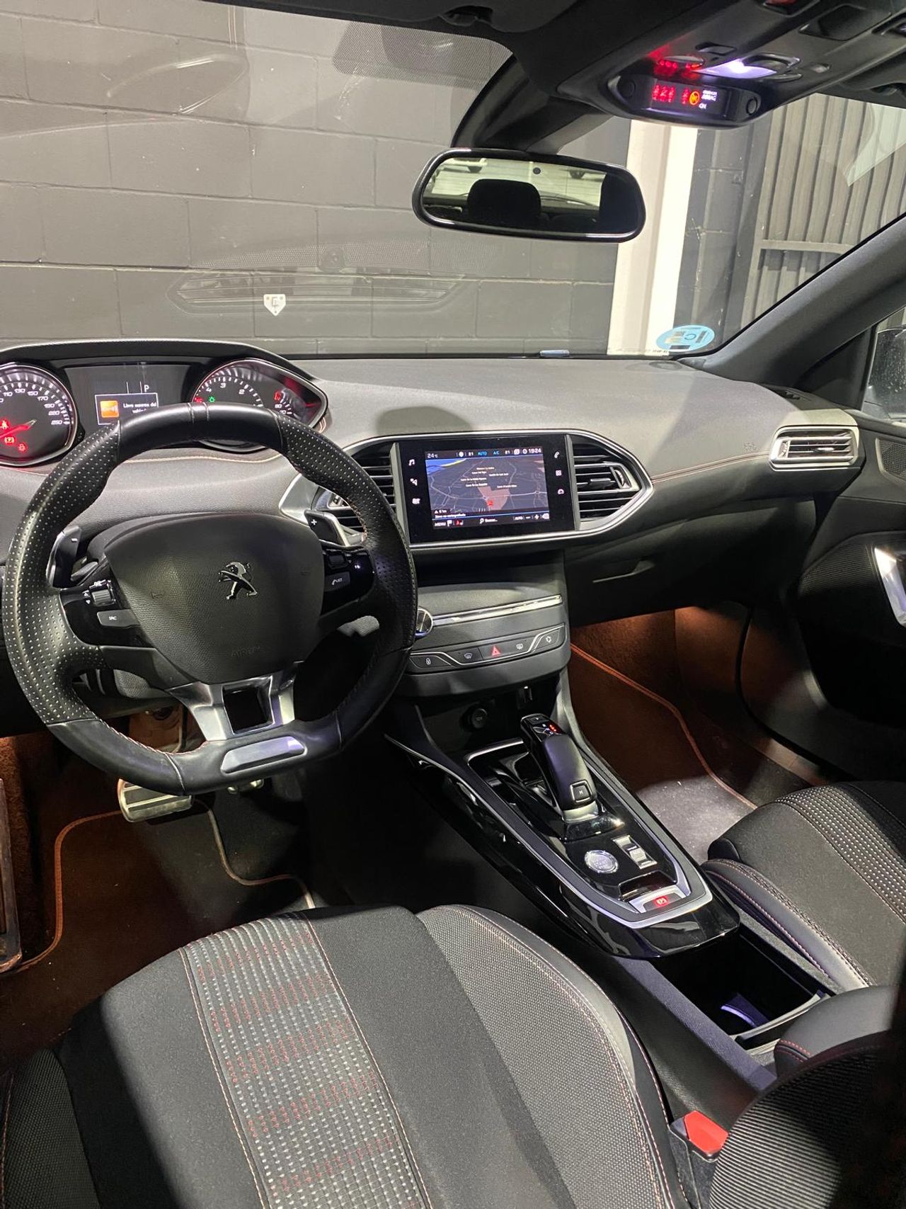 Peugeot 308 5p GT Line 1.5 BlueHDi 96KW (130CV) Auto - Foto 14