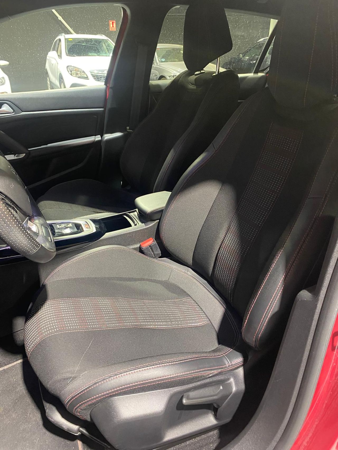 Peugeot 308 5p GT Line 1.5 BlueHDi 96KW (130CV) Auto - Foto 16