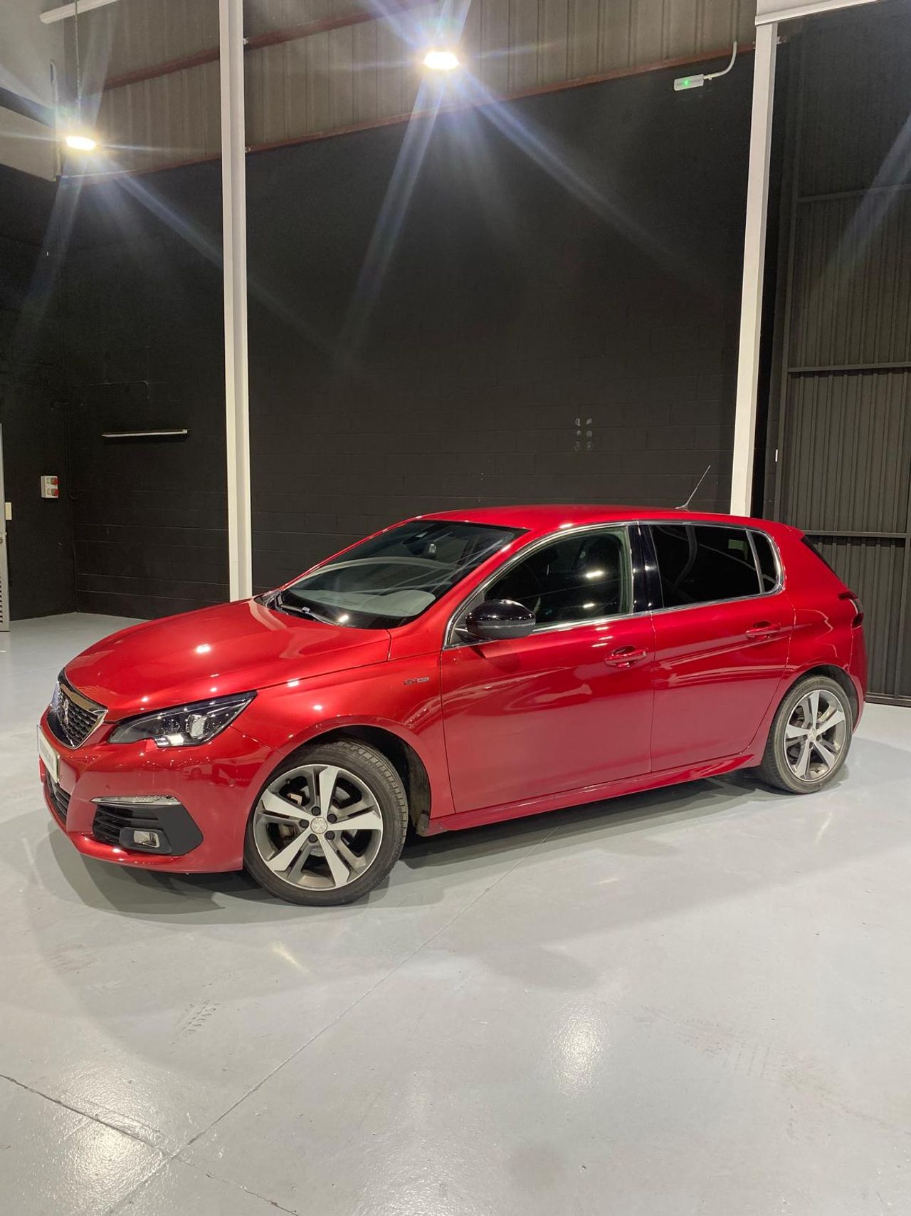 Peugeot 308 5p GT Line 1.5 BlueHDi 96KW (130CV) Auto - Foto 9