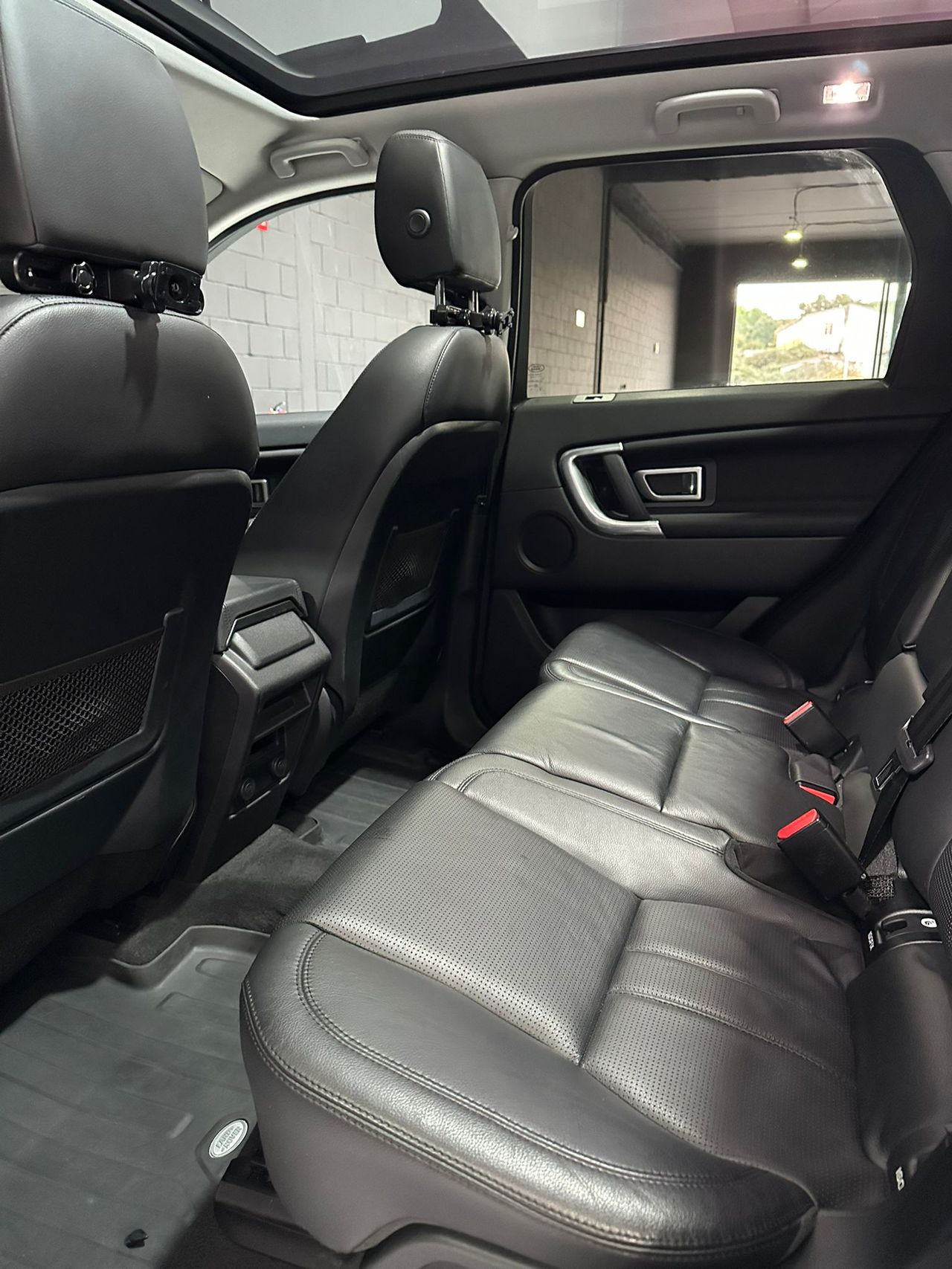 Land-Rover Discovery Sport 2.0L TD4 180CV 4x4 HSE Luxury - Foto 13