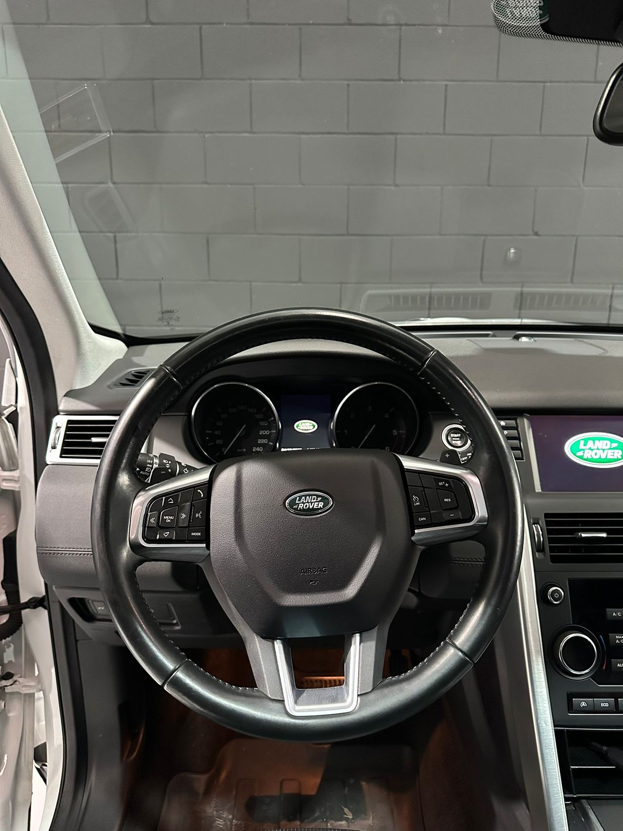 Land-Rover Discovery Sport 2.0L TD4 180CV 4x4 HSE Luxury - Foto 11