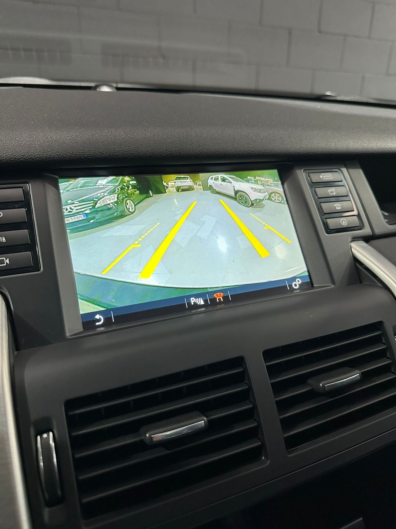 Land-Rover Discovery Sport 2.0L TD4 180CV 4x4 HSE Luxury - Foto 21