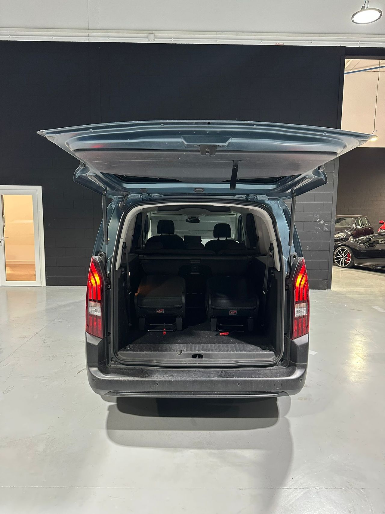 Peugeot e-Rifter e-Rifter Allure Long 100kW - Foto 11