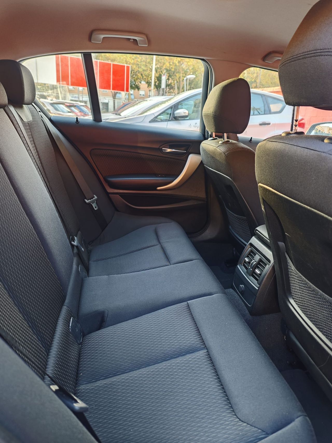 BMW Serie 1 118d - Foto 16