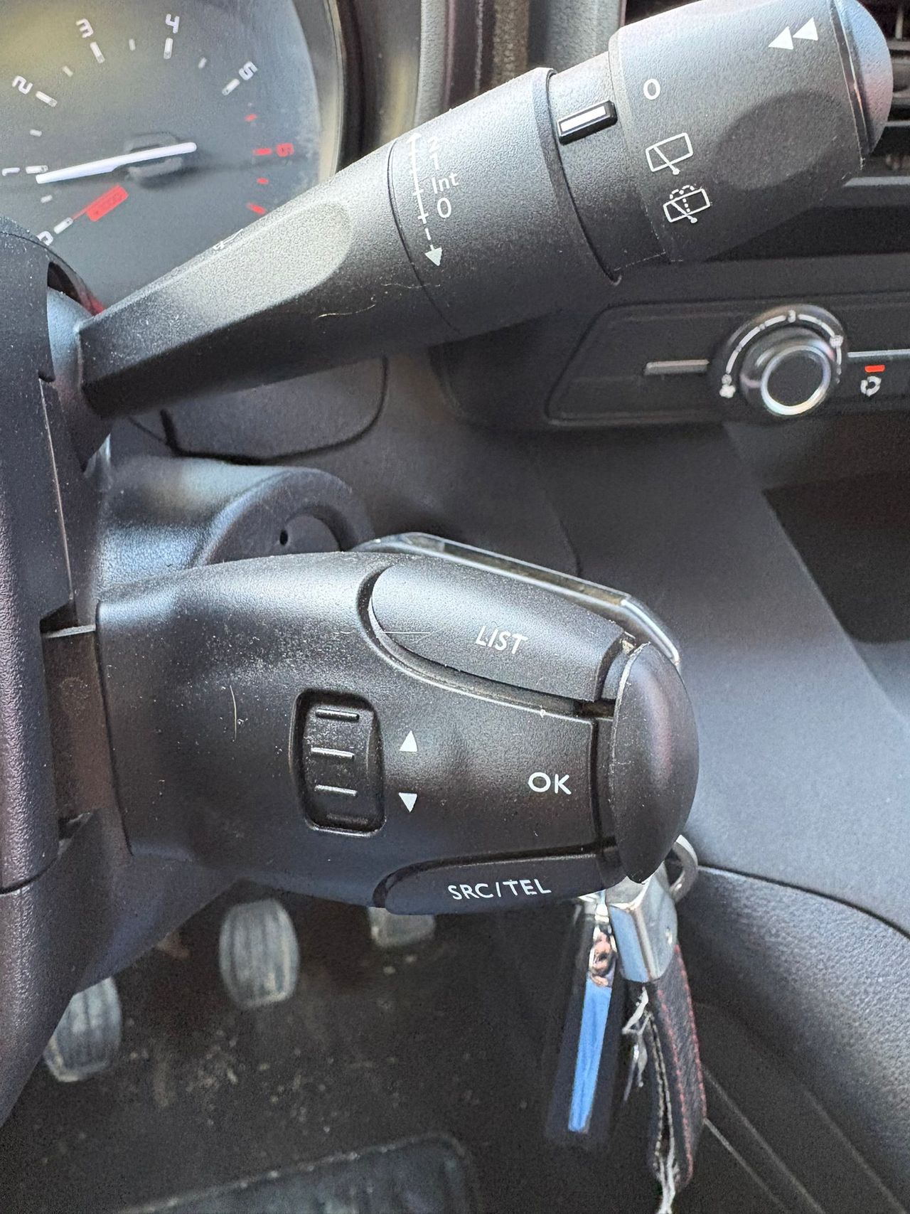 Citroën Berlingo Talla M bluehdi 100 s&s LIVE PACK  - Foto 18