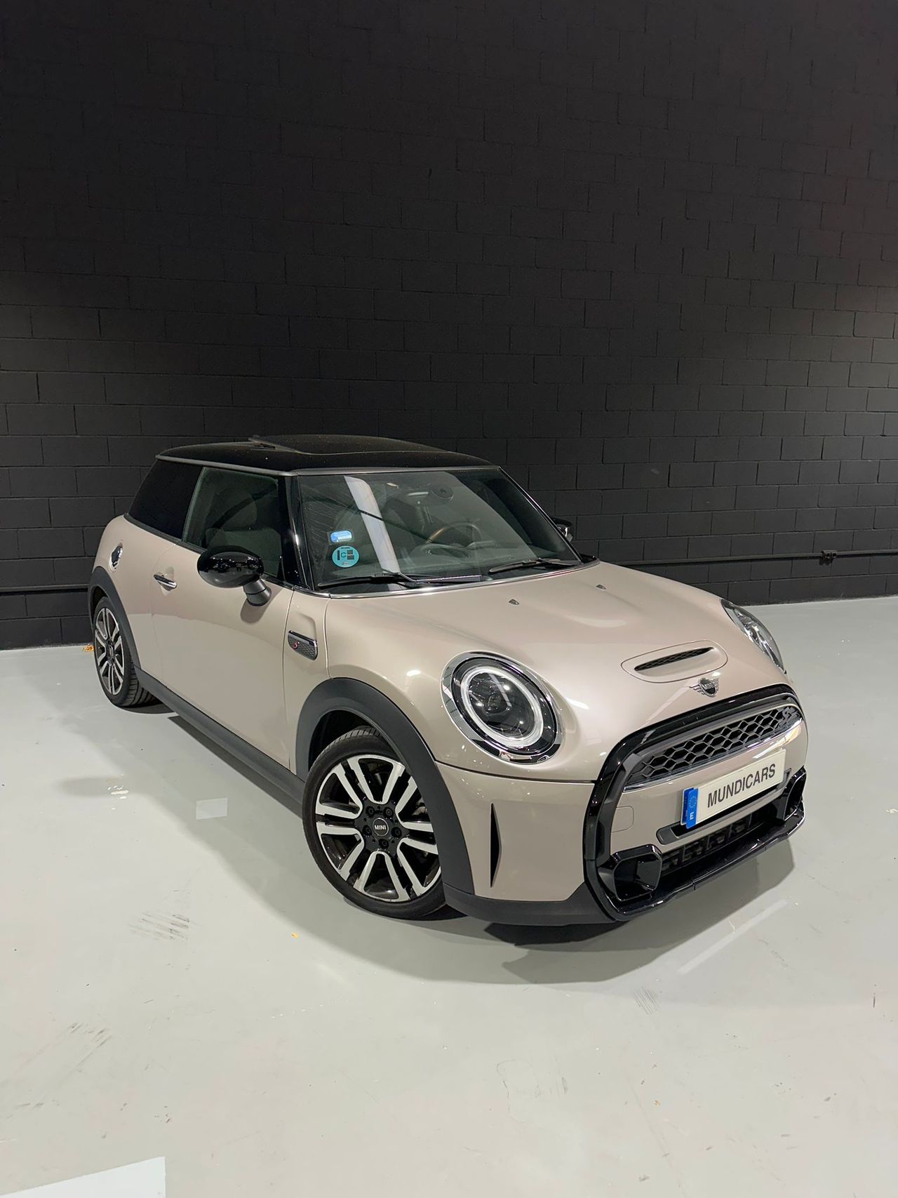 MINI MINI COOPER S64237581161474124