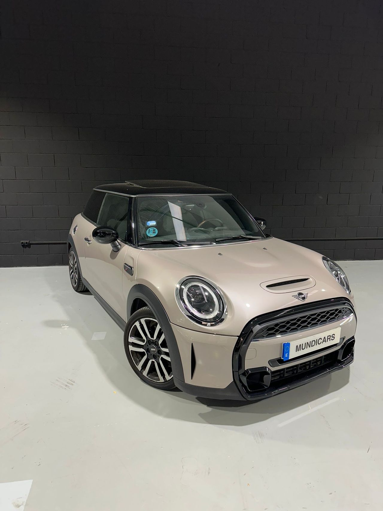 MINI MINI COOPER S64237581161474122