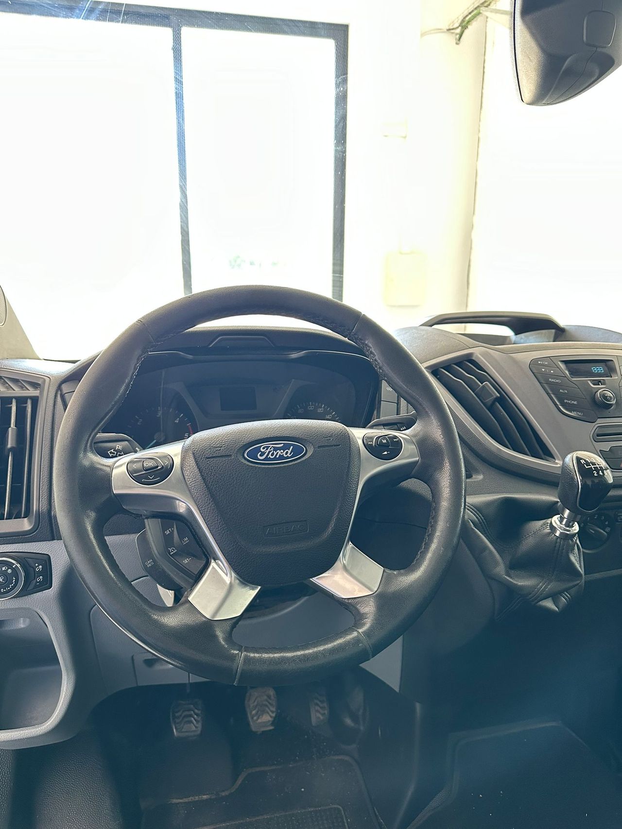 Ford Transit 350 L2H2 Van Ambiente FWD - Foto 19