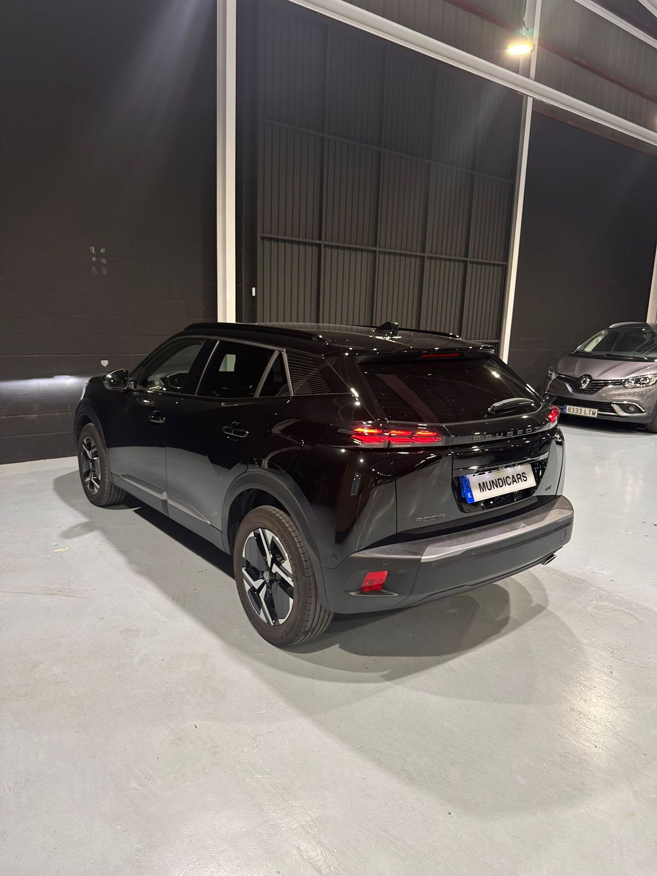 Peugeot 2008 GT BlueHDI 130 S&S EAT8 - Foto 9