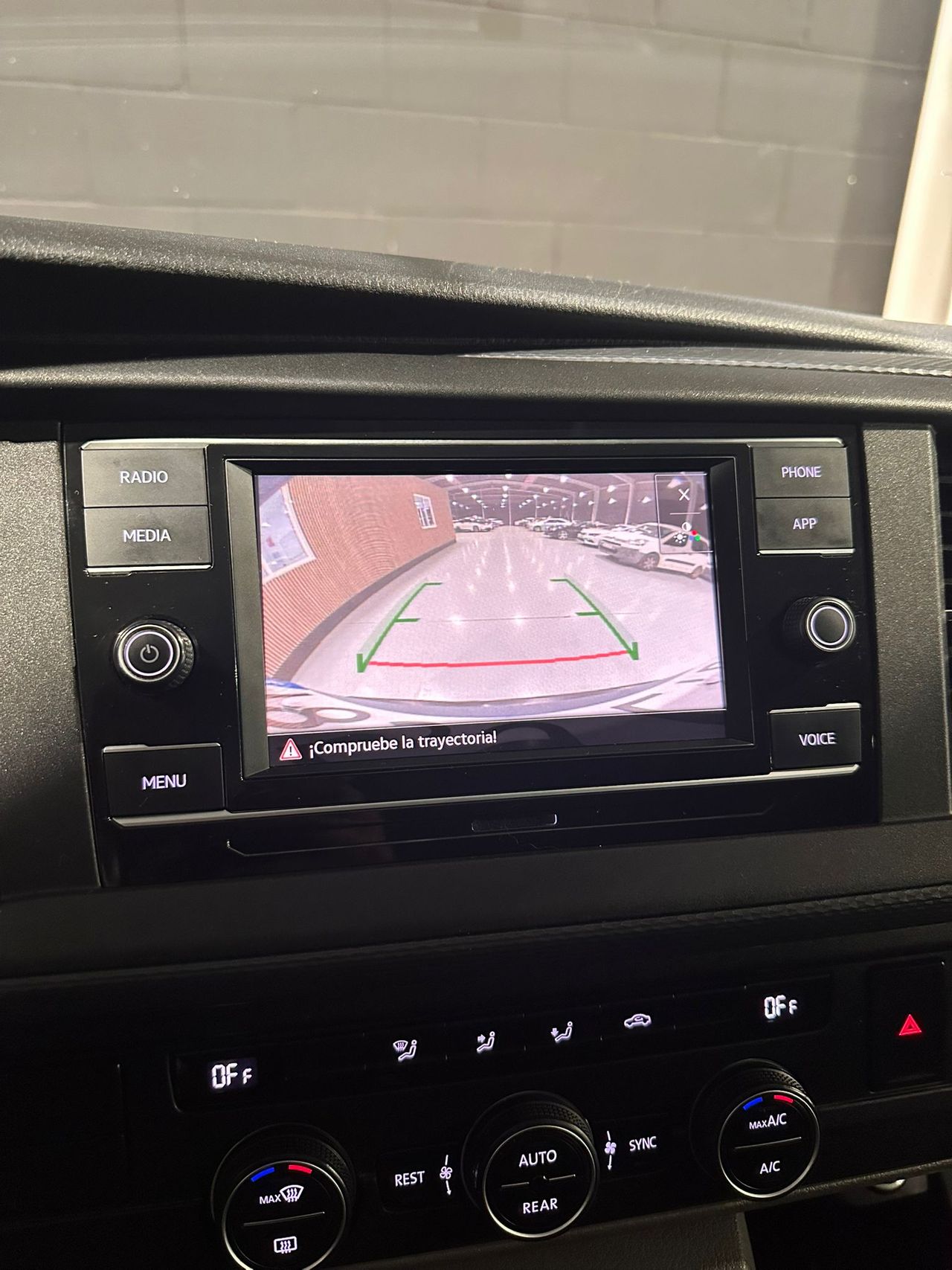 Volkswagen Caravelle Origin Corta 2.0 TDI 81kW (110CV) BMT - Foto 24