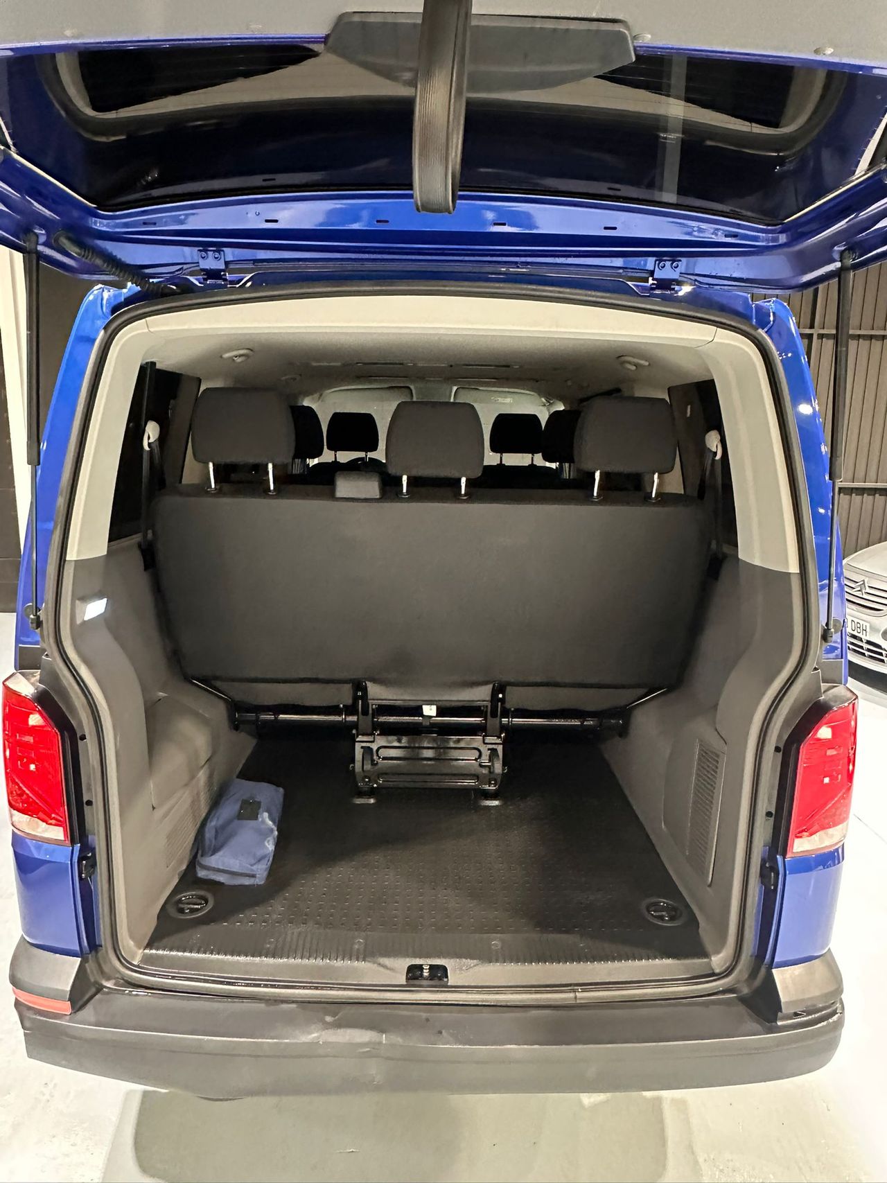 Volkswagen Caravelle Origin Corta 2.0 TDI 81kW (110CV) BMT - Foto 23