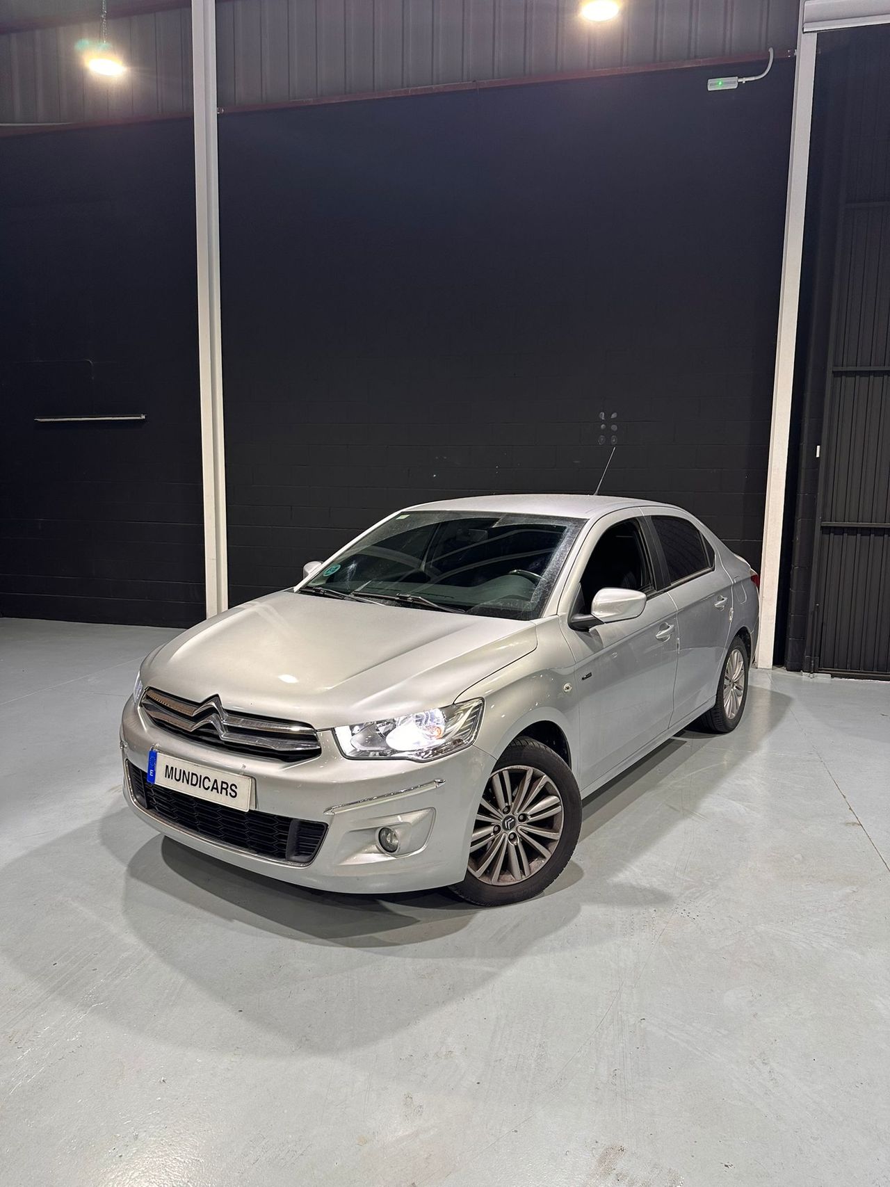 Citroën C-Elysée BlueHDi 100cv Exclusive - Foto 6