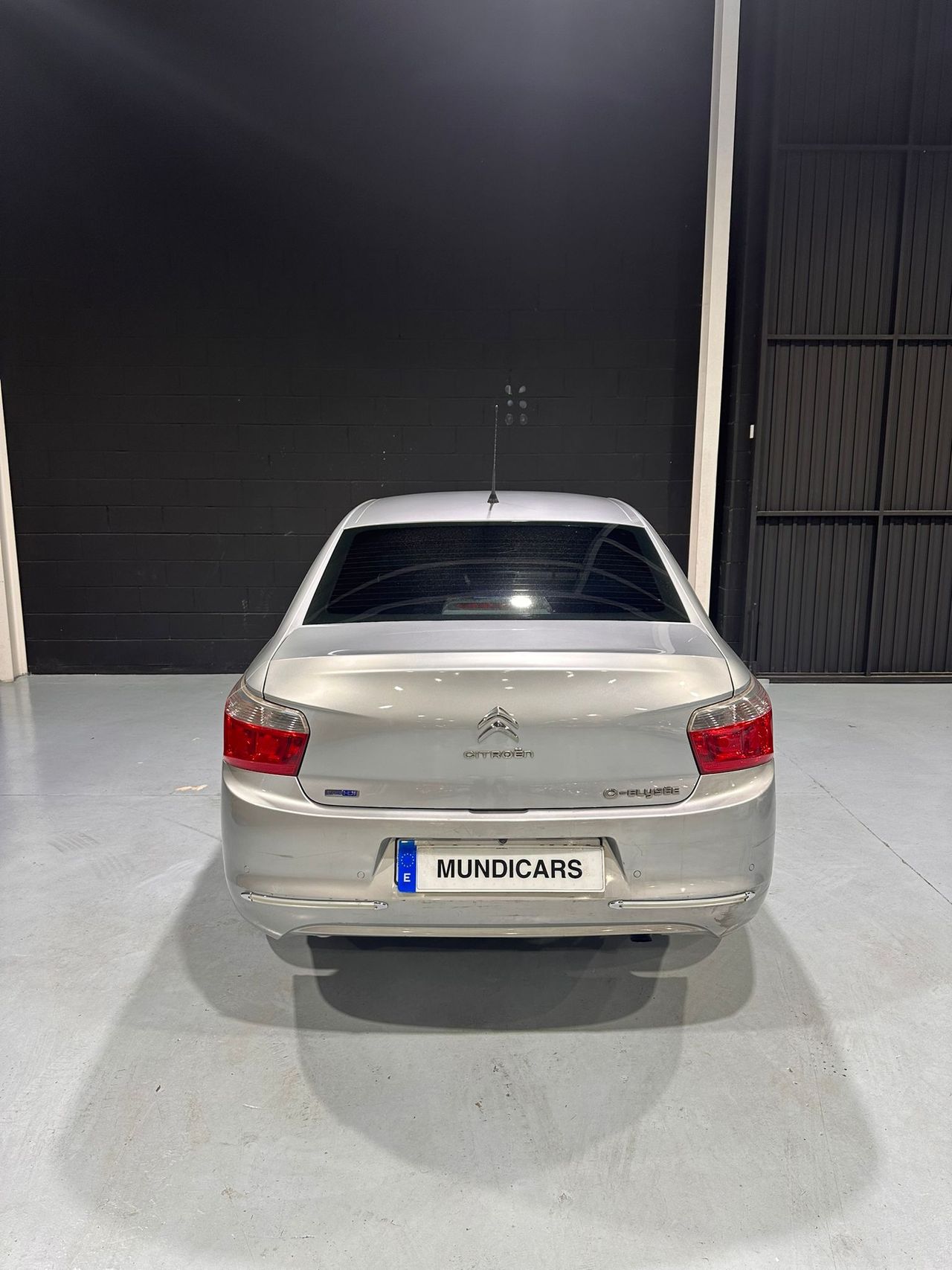 Citroën C-Elysée BlueHDi 100cv Exclusive - Foto 10