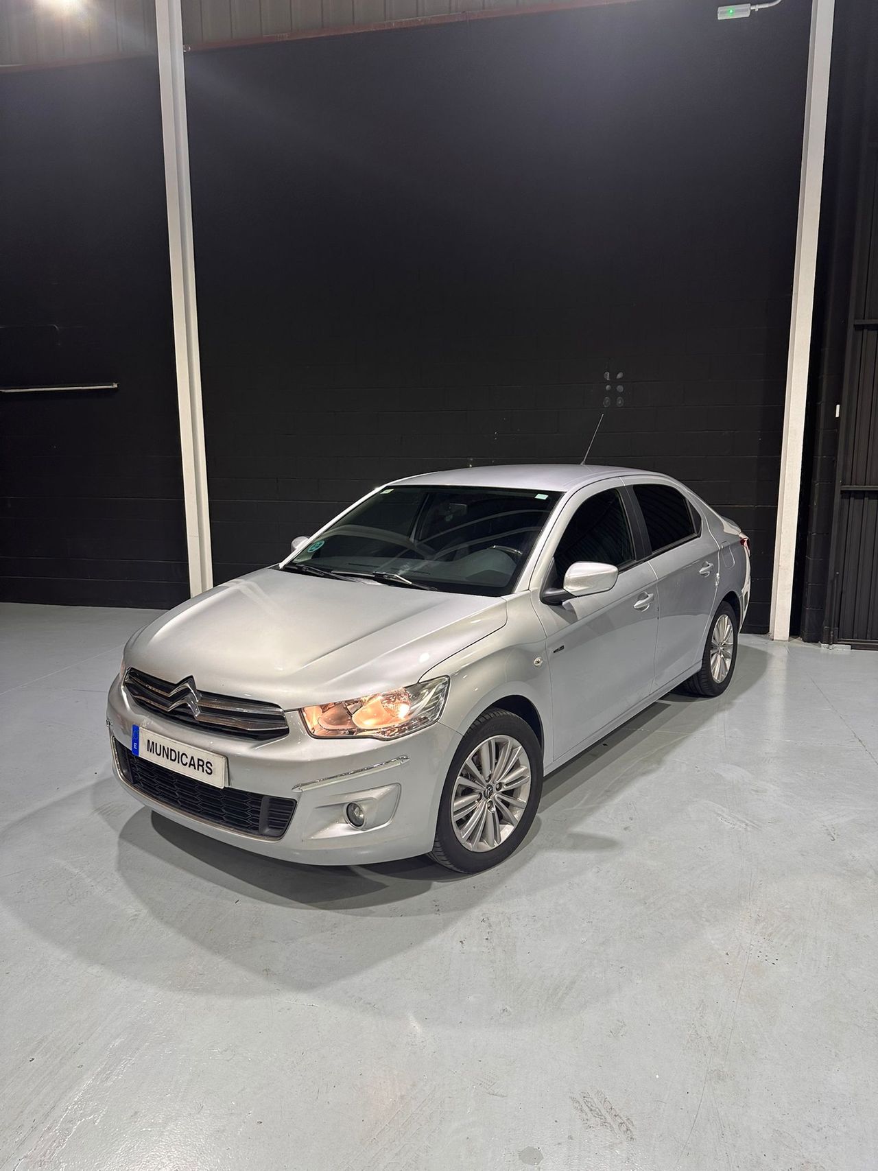 Citroën C-Elysée BlueHDi 100cv Exclusive - Foto 8