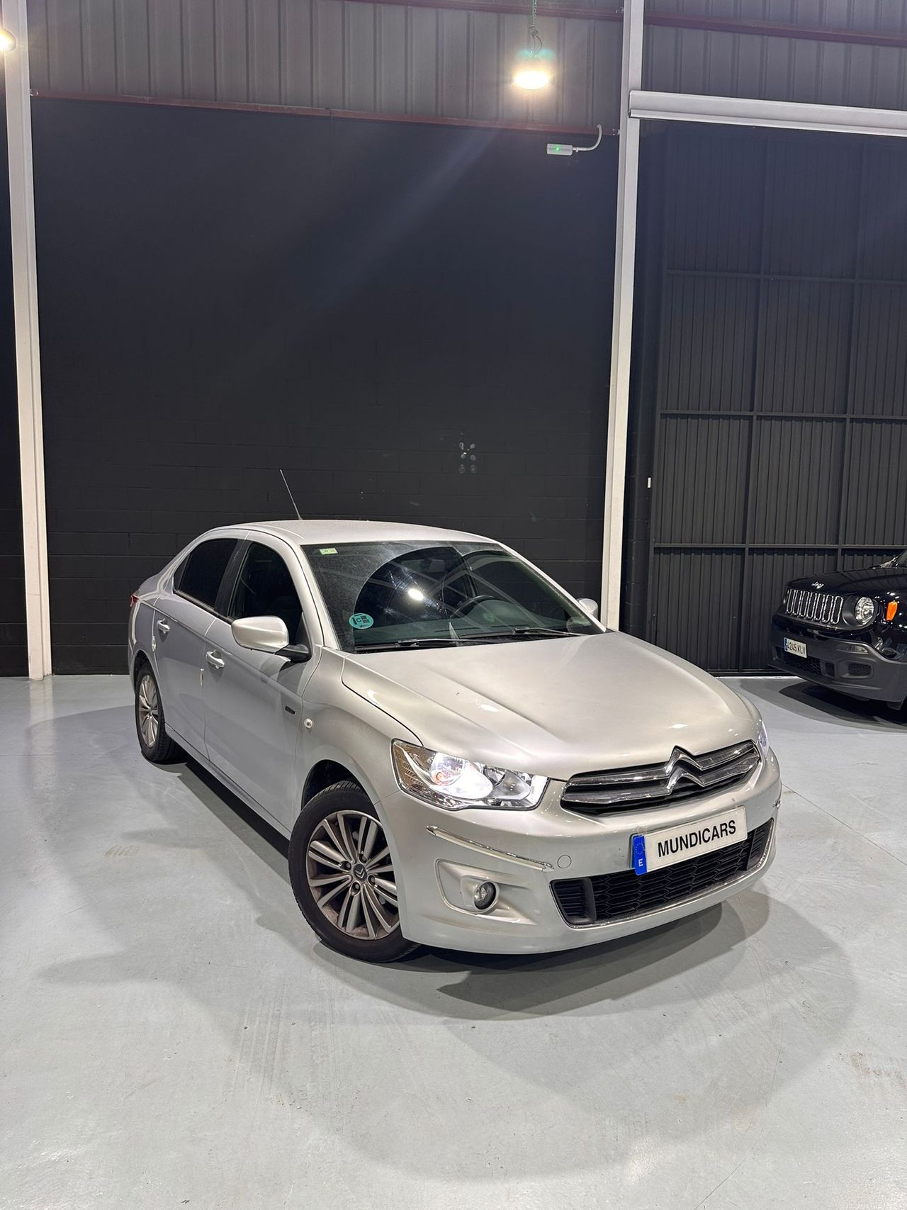 Citroën C-Elysée BlueHDi 100cv Exclusive - Foto 4