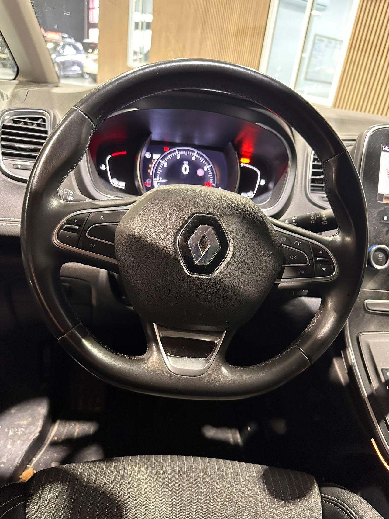 Renault Grand Scénic Zen TCe 103 kW (140CV) EDC GPF MY2021 - Foto 10