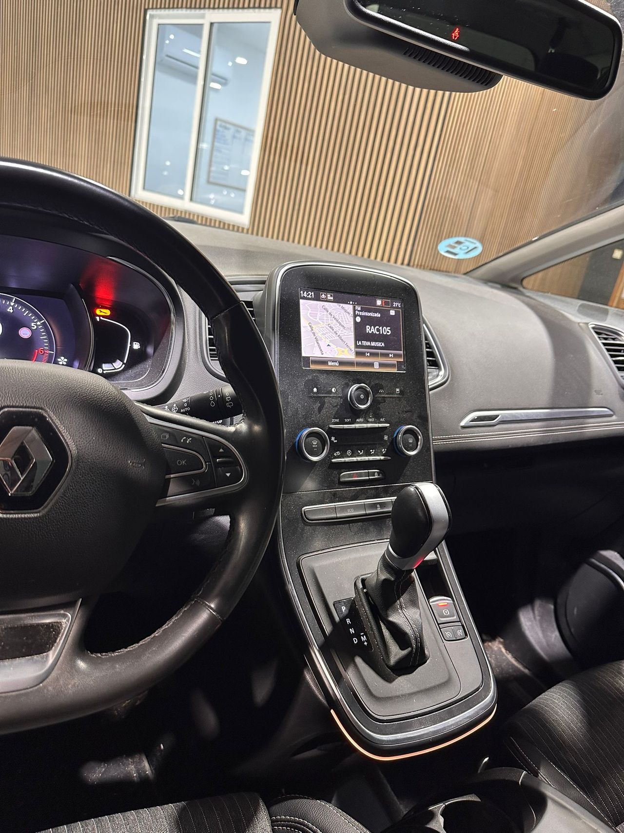 Renault Grand Scénic Zen TCe 103 kW (140CV) EDC GPF MY2021 - Foto 8