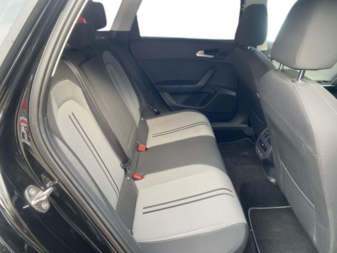 Seat Leon SP 2.0 TDI 110kW DSG Style Go - Foto 17