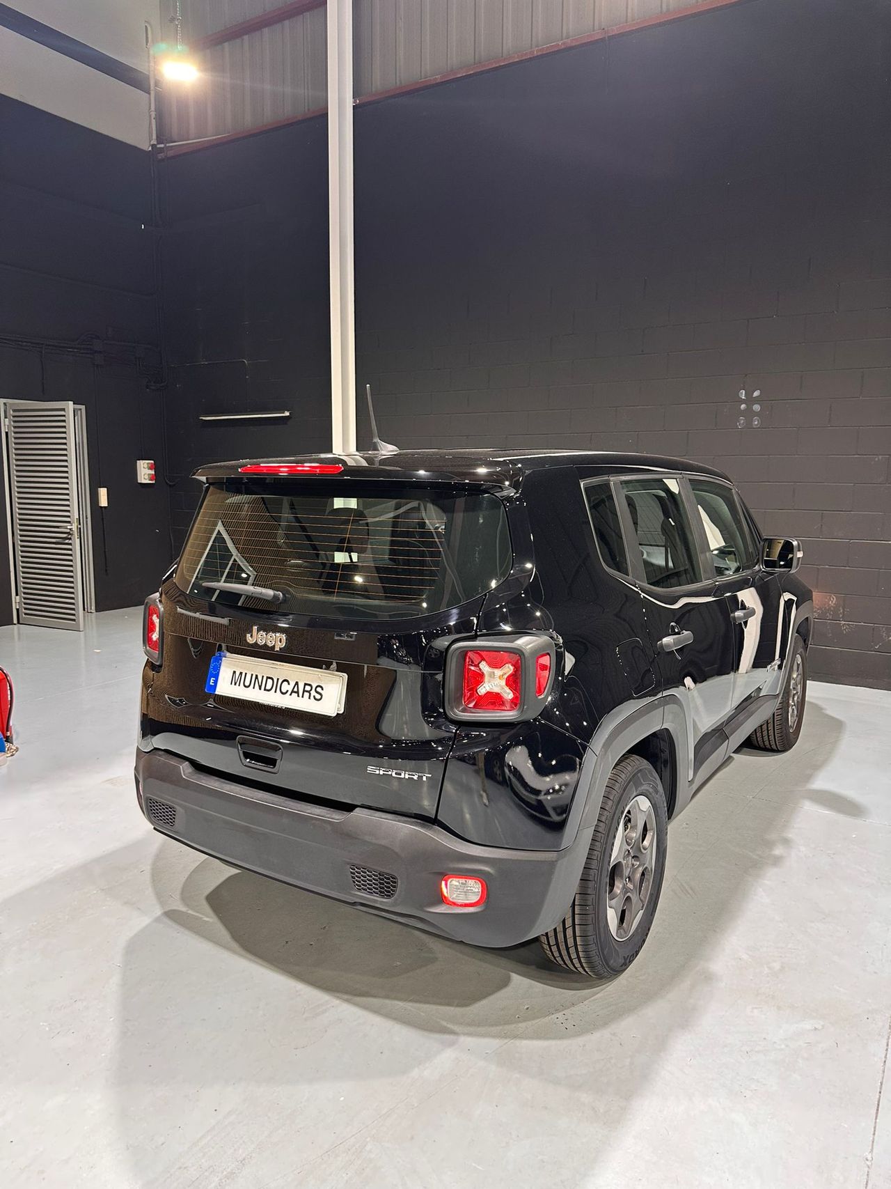 Jeep Renegade 1.6 E-TORQ 81kW Sport FWD E6 - Foto 8