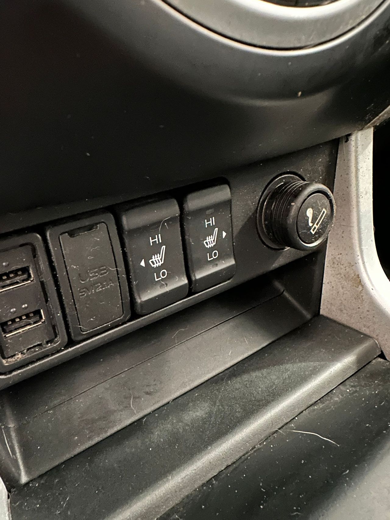 Isuzu D-Max 1.9 Turbodiesel Double Cab Premium+ 4WD  - Foto 21