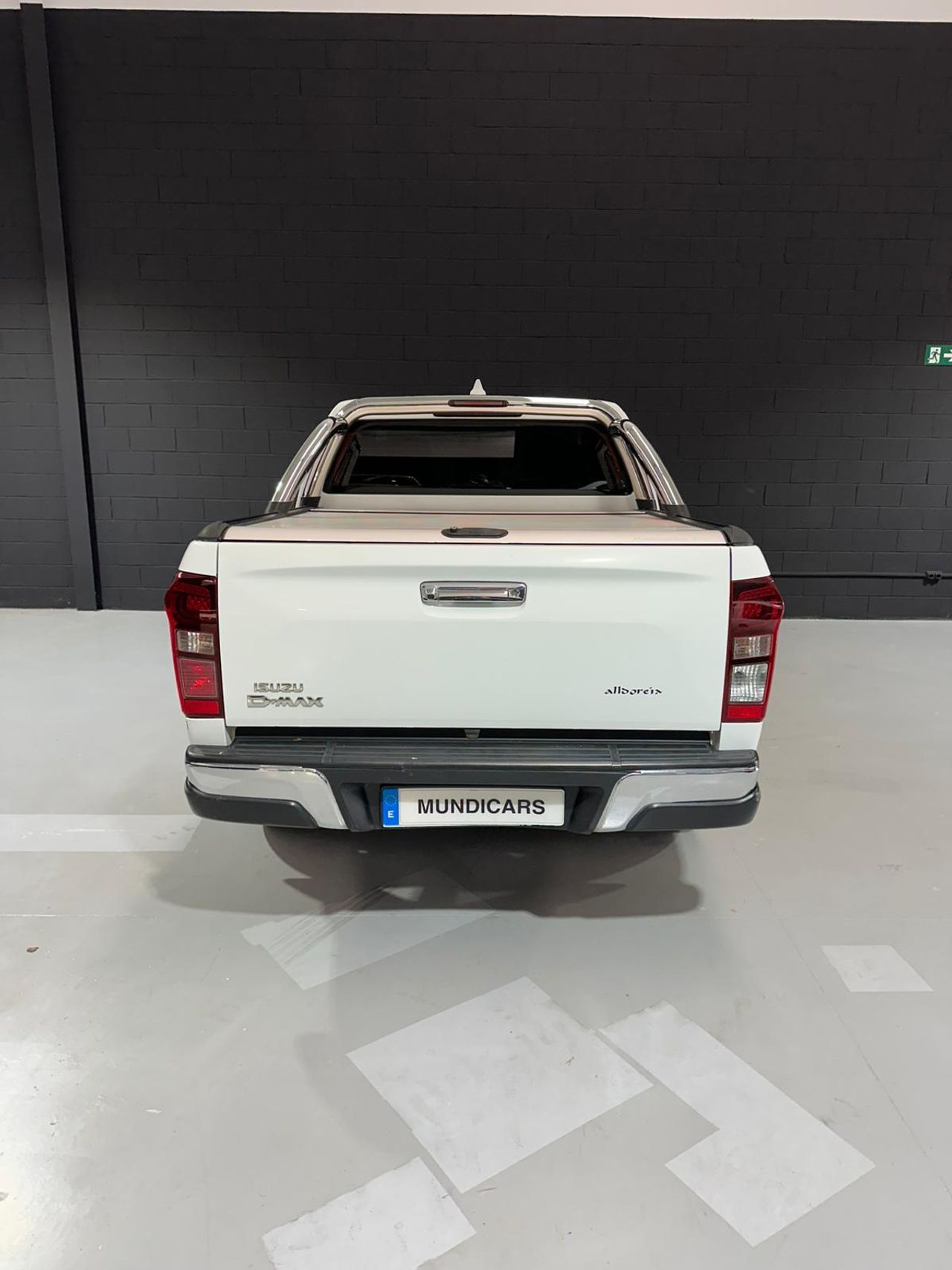 Isuzu D-Max 1.9 Turbodiesel Double Cab Premium+ 4WD  - Foto 9