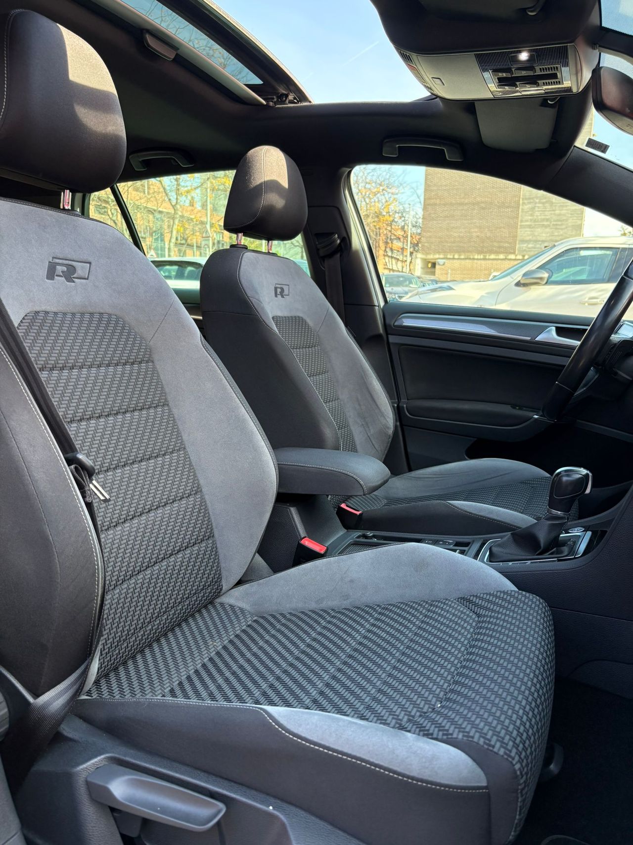 Volkswagen Golf Sport R-Line 1.5 TSI 110kW (150CV) DSG - Foto 12