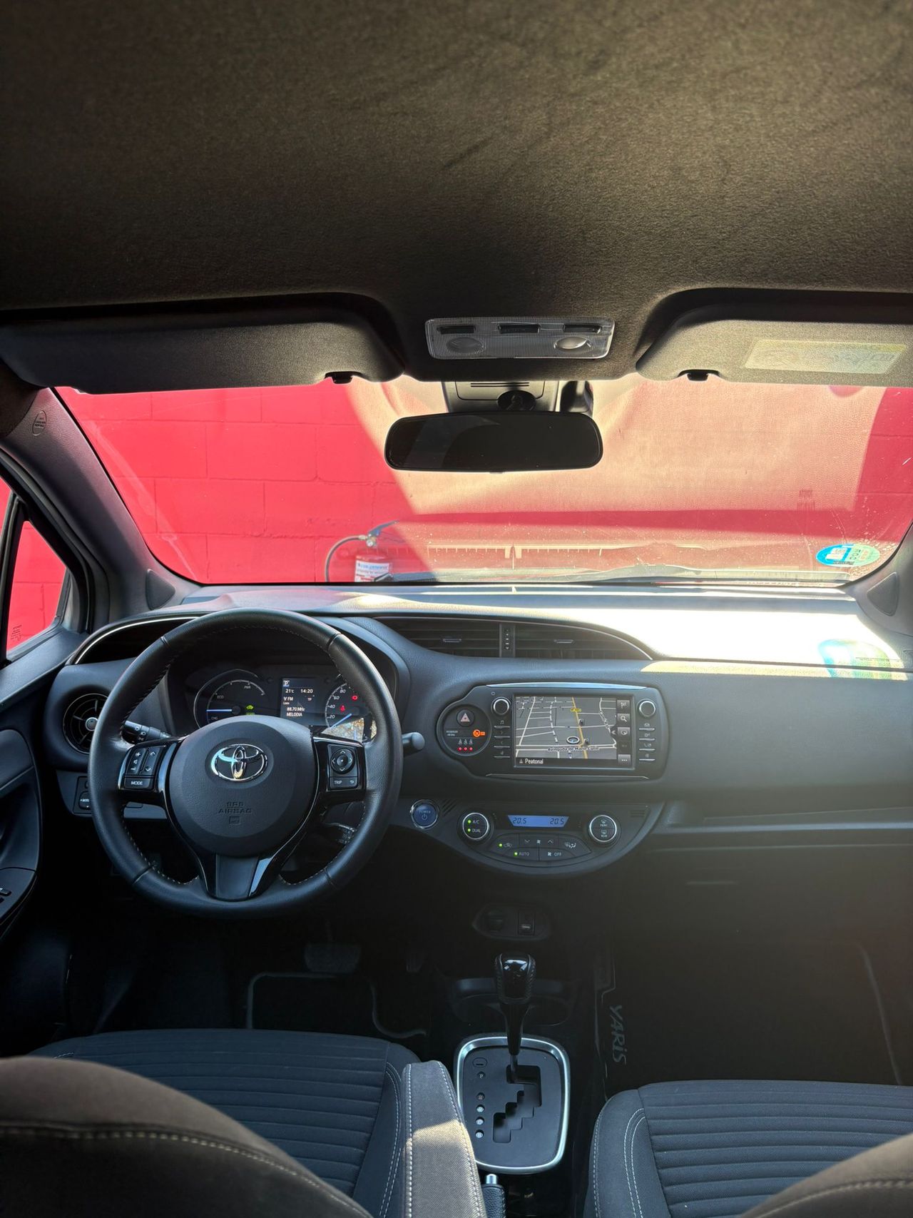 Toyota Yaris 1.5 Hybrid Advance - Foto 11