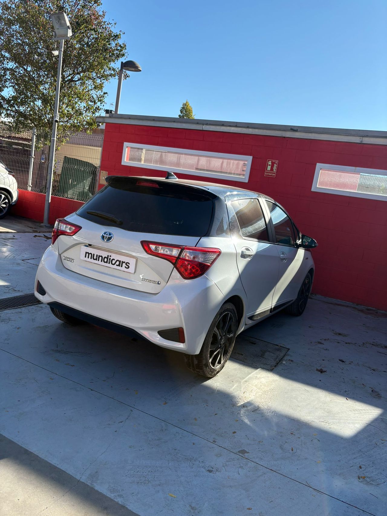 Toyota Yaris 1.5 Hybrid Advance - Foto 8