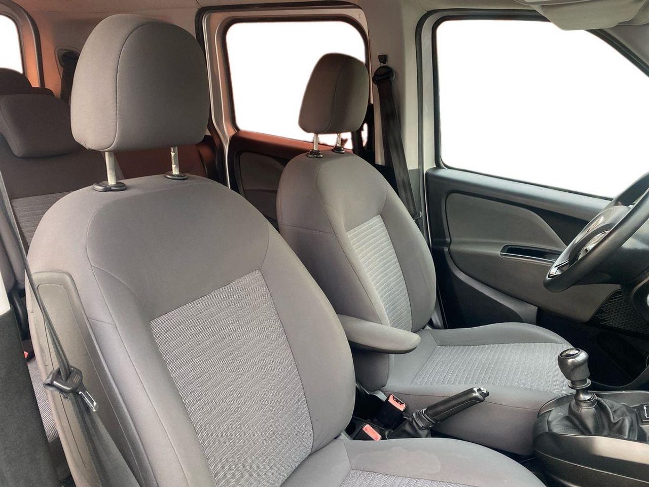 Fiat Doblò Panorama Lounge Largo 1.6 Mjet 120cv E6 - Foto 17