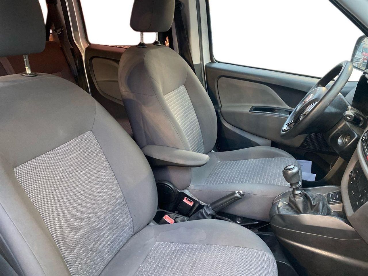 Fiat Doblò Panorama Lounge Largo 1.6 Mjet 120cv E6 - Foto 16