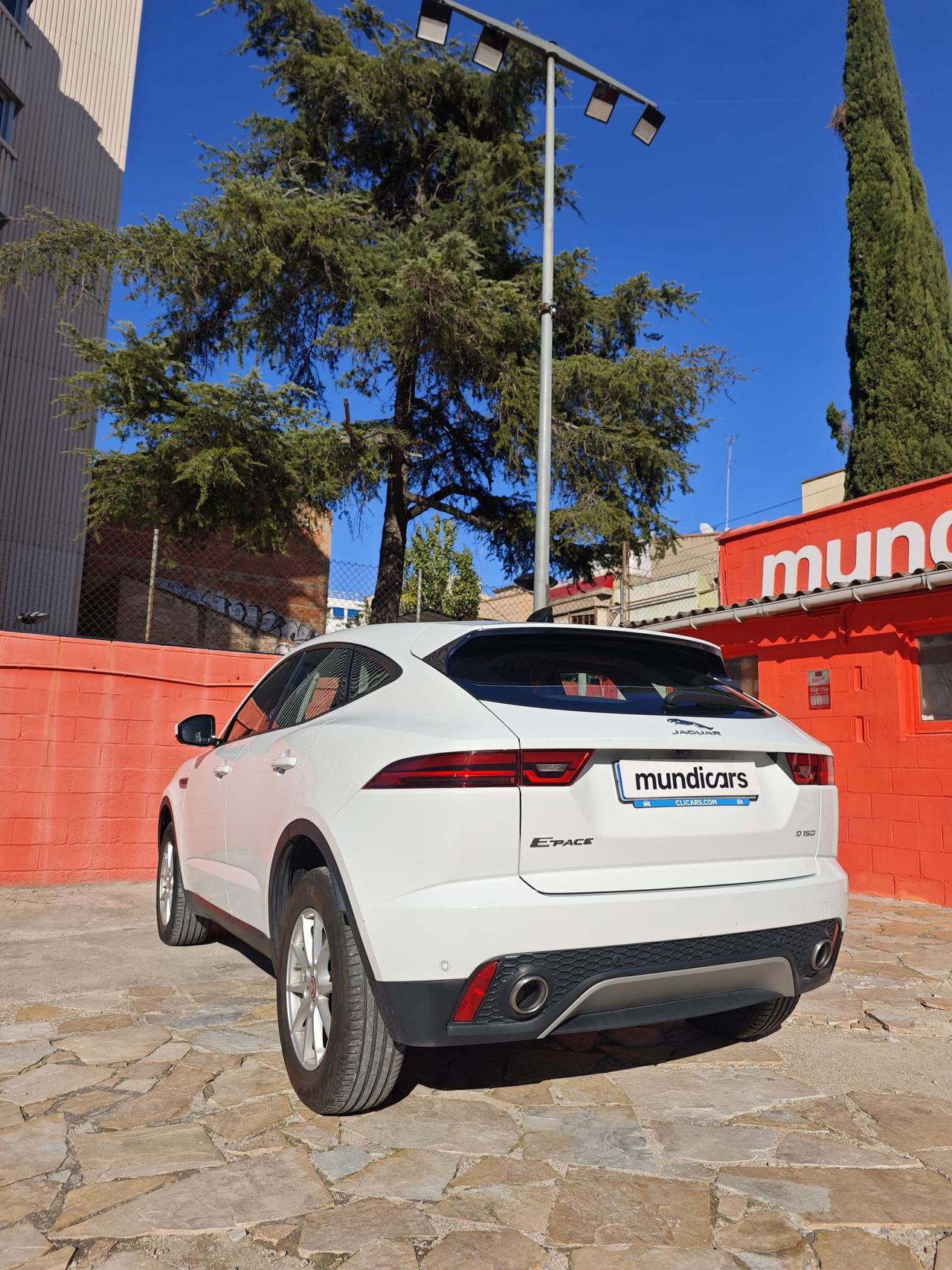 Jaguar E-Pace 2.0D 110kW - Foto 10