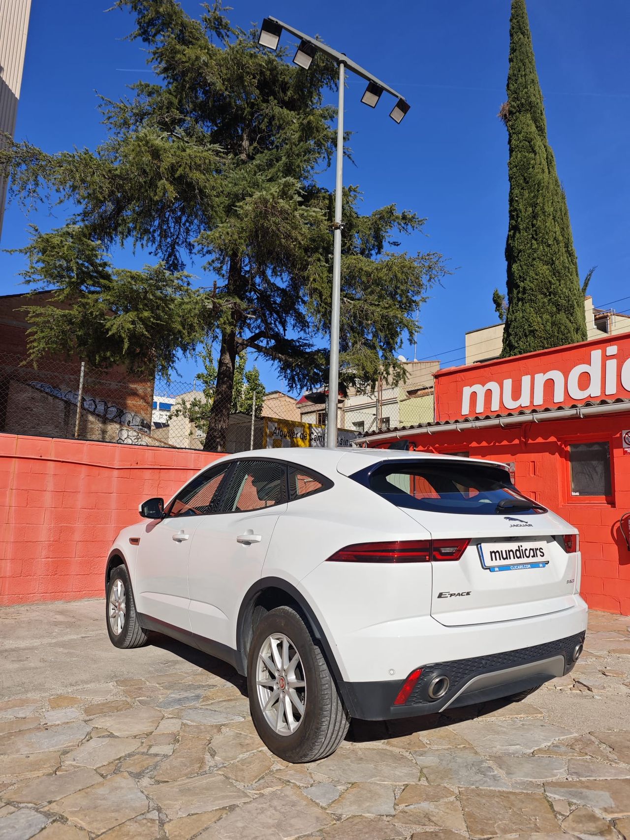 Jaguar E-Pace 2.0D 110kW - Foto 9