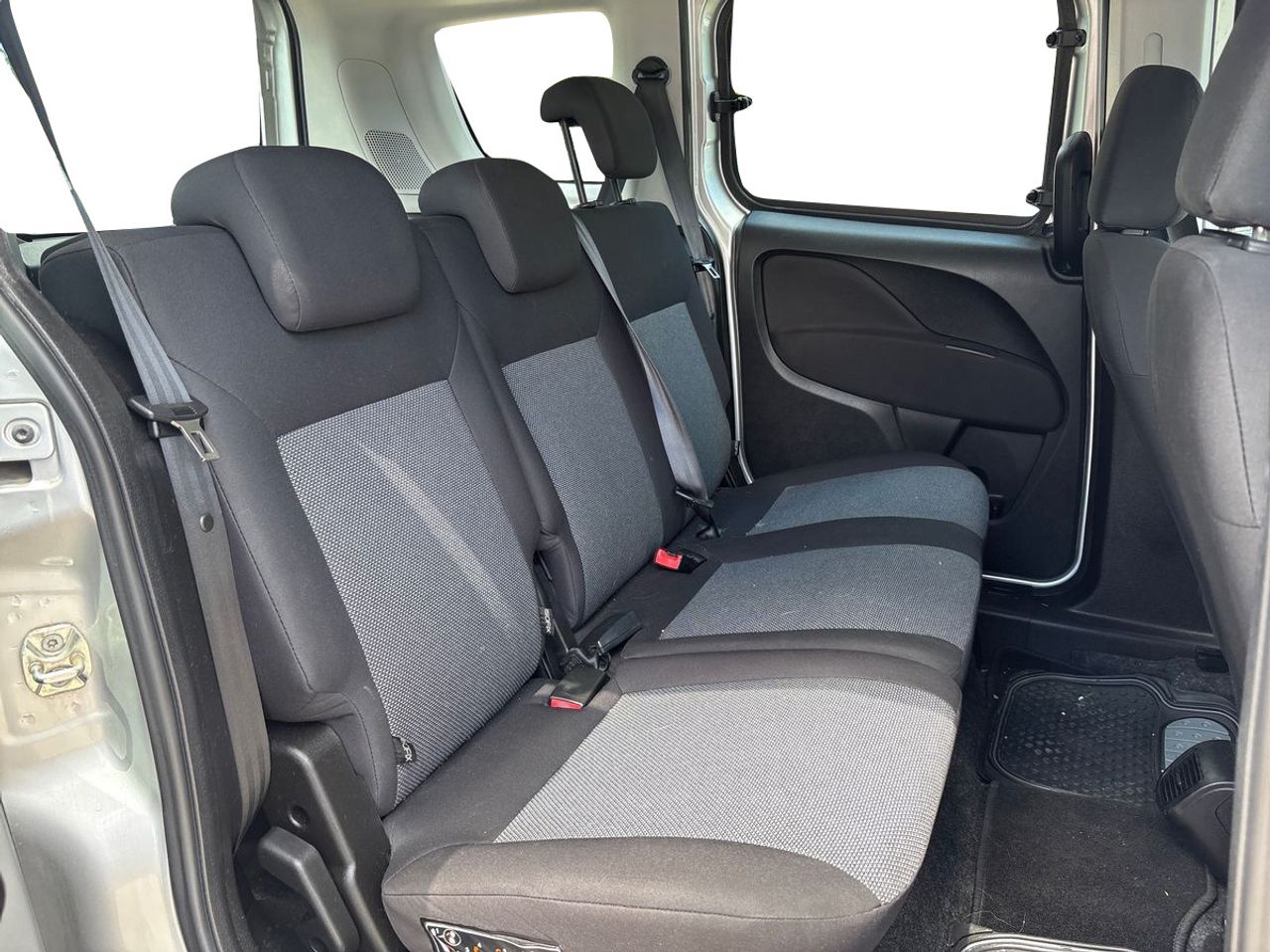 Fiat Doblò 1.3 JTD Pop - Foto 18
