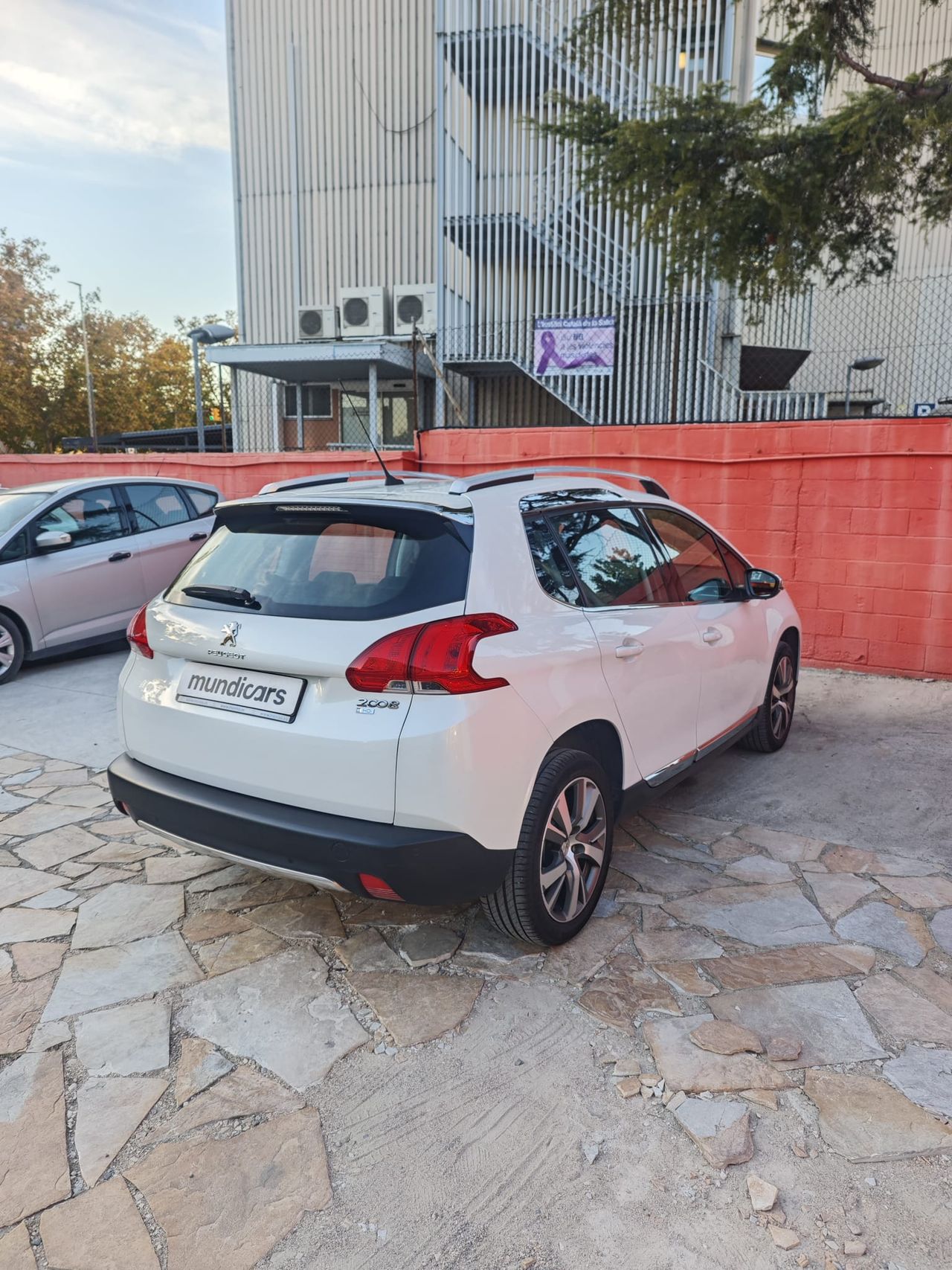 Peugeot 2008 Allure 1.6 e-HDi 115 - Foto 11