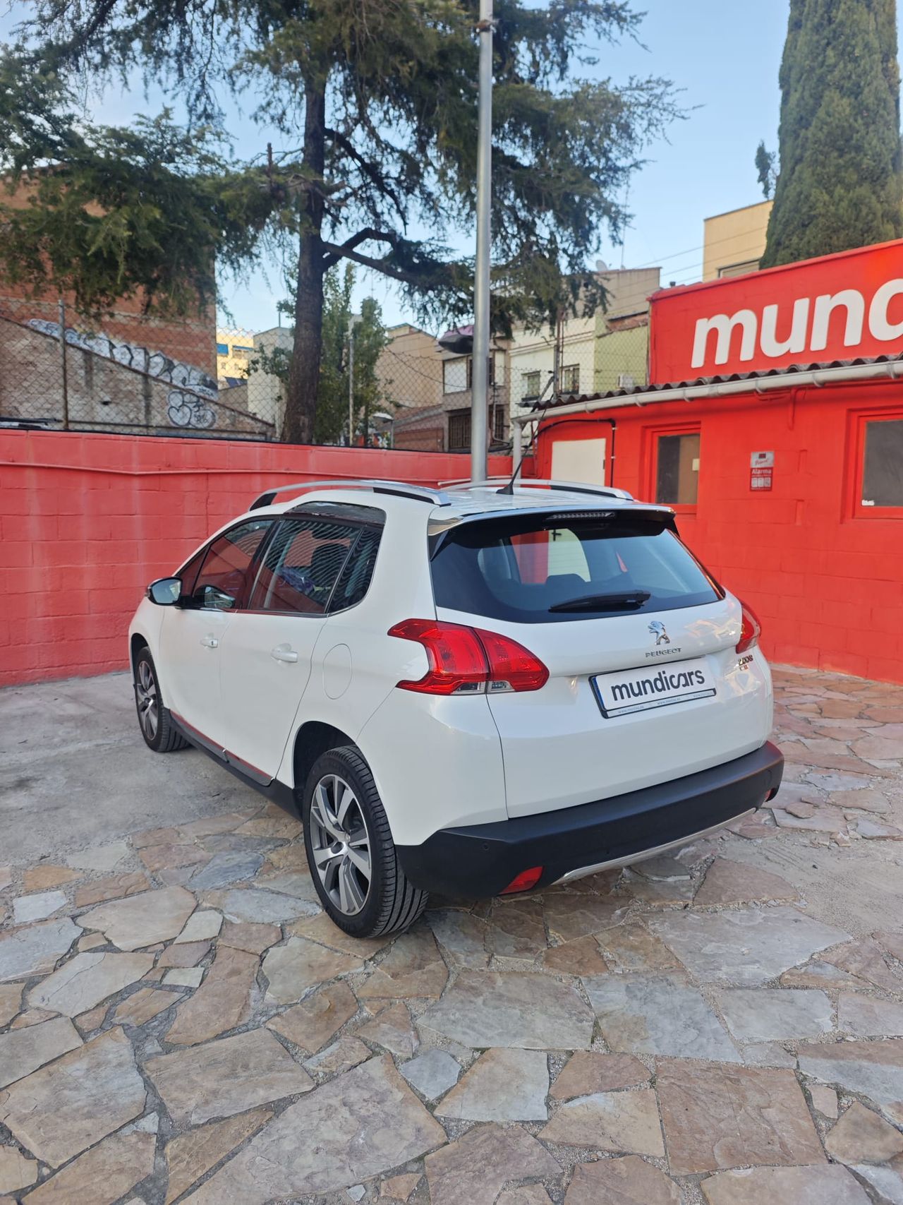 Peugeot 2008 Allure 1.6 e-HDi 115 - Foto 10