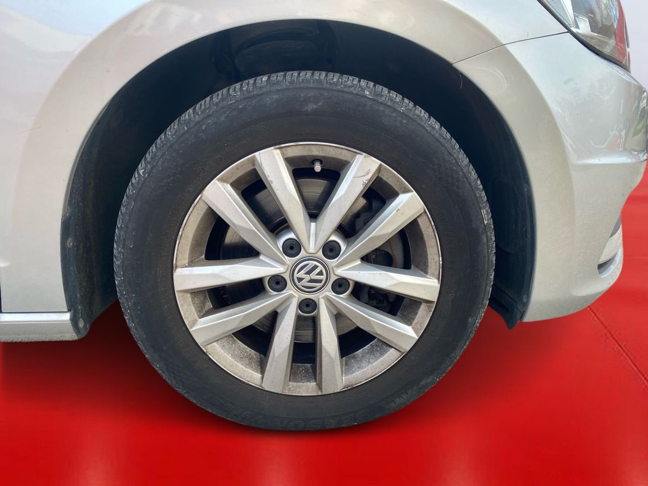 Volkswagen Touran Edition 1.6 TDI 85kW (115CV) DSG - Foto 10