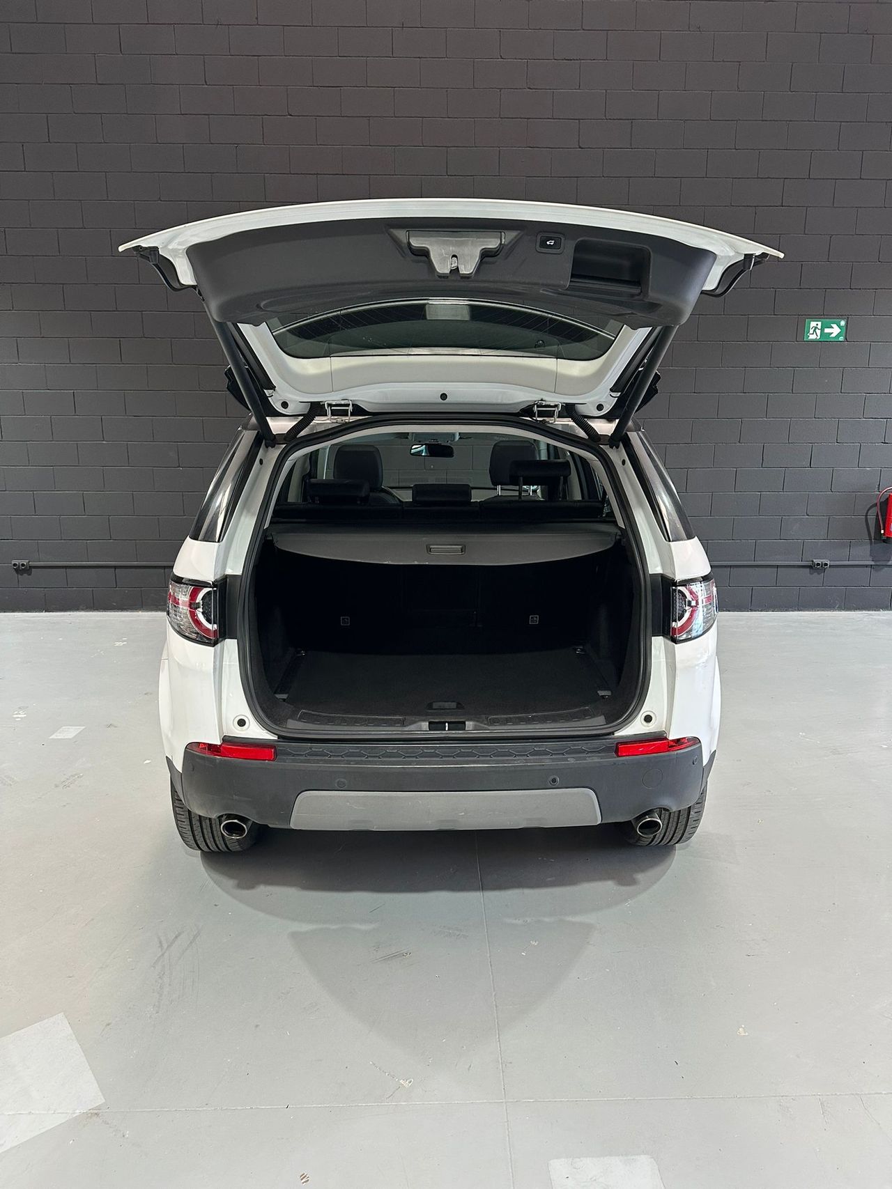 Land-Rover Discovery Sport 2.0L TD4 110kW (150CV) 4x4 HSE - Foto 9