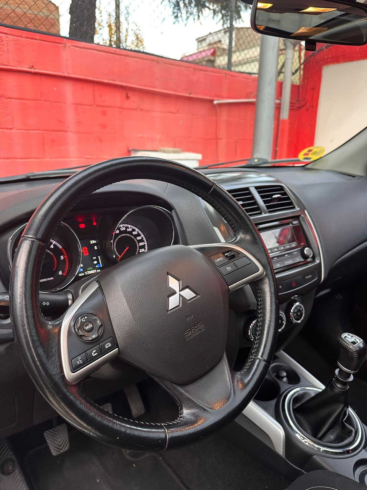 Mitsubishi ASX 200 DI-D Kaiteki 4WD - Foto 13