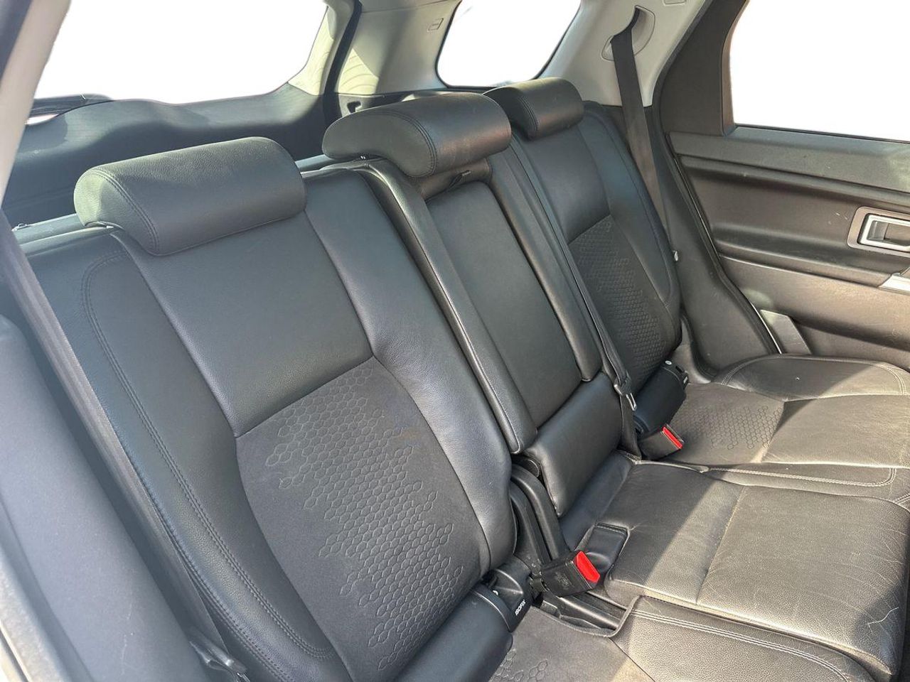 Land-Rover Discovery Sport 2.0L TD4 110kW (150CV) 4x4 HSE - Foto 16