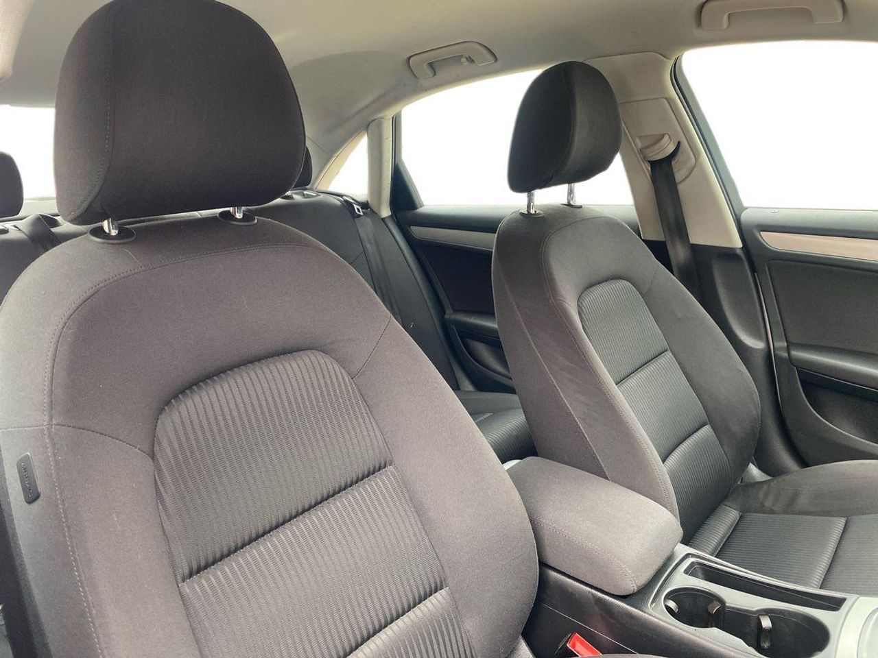 Audi A4 2.0 TDI e 136cv DPF - Foto 17