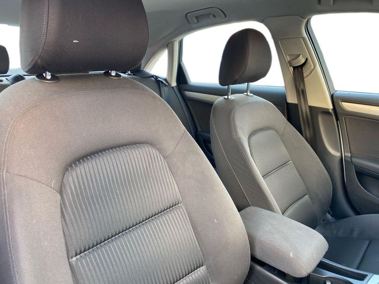 Audi A4 2.0 TDI e 136cv DPF - Foto 16