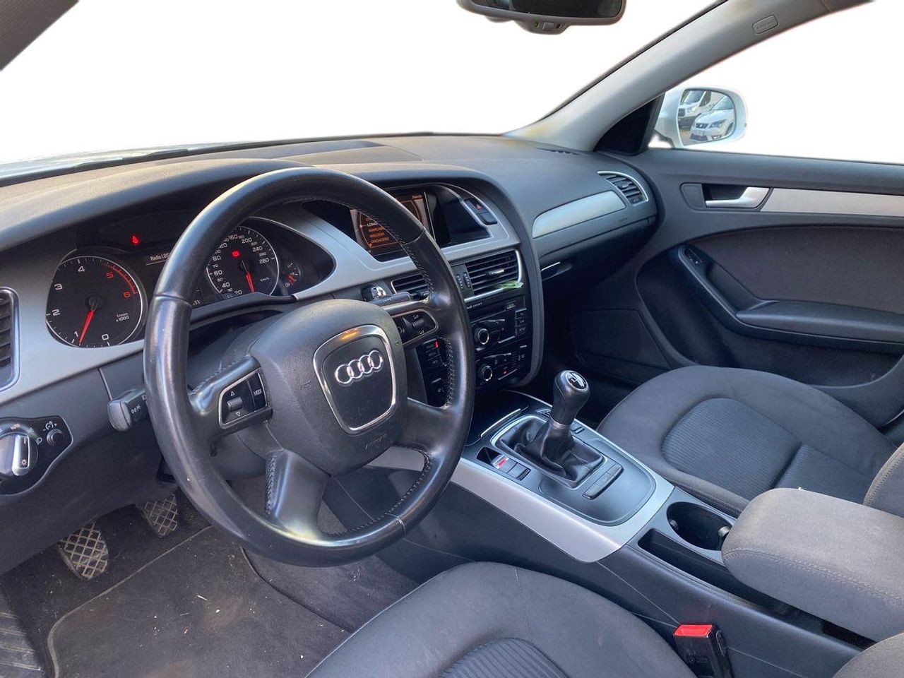 Audi A4 2.0 TDI e 136cv DPF - Foto 8