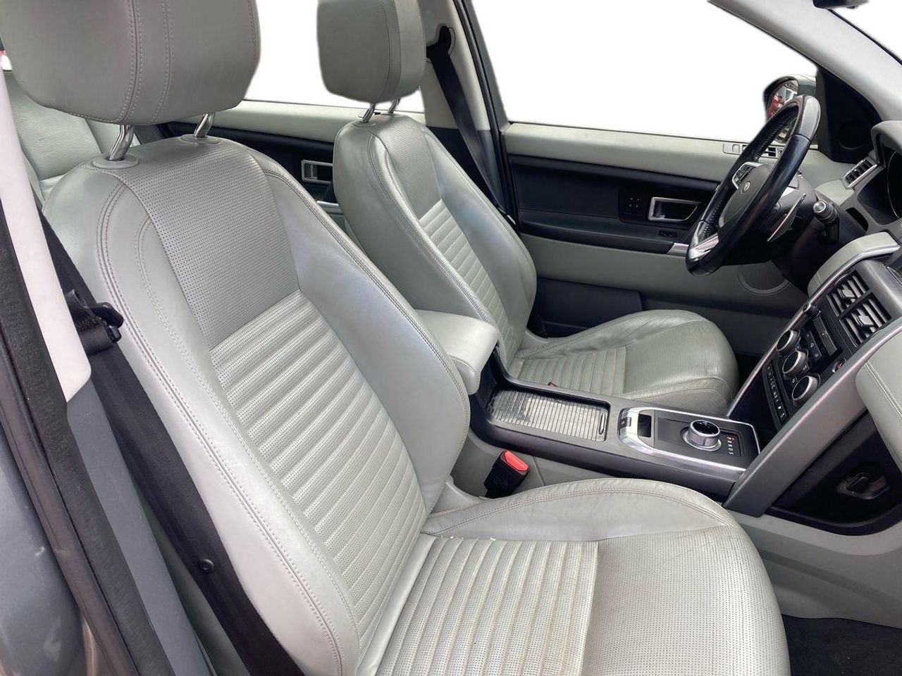Land-Rover Discovery Sport SD4 4WD HSE Lux AT 7 asientos - Foto 15
