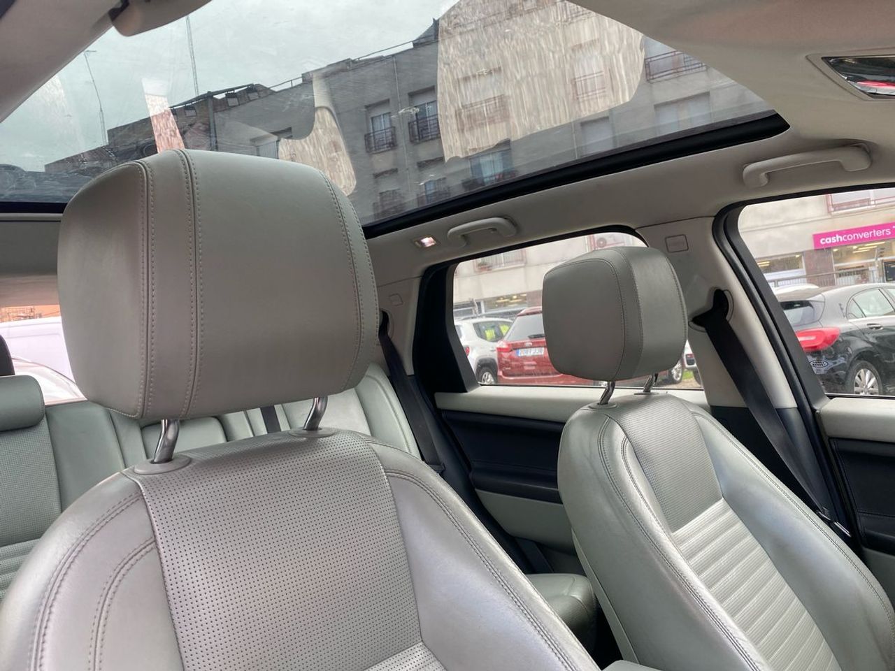 Land-Rover Discovery Sport SD4 4WD HSE Lux AT 7 asientos - Foto 18