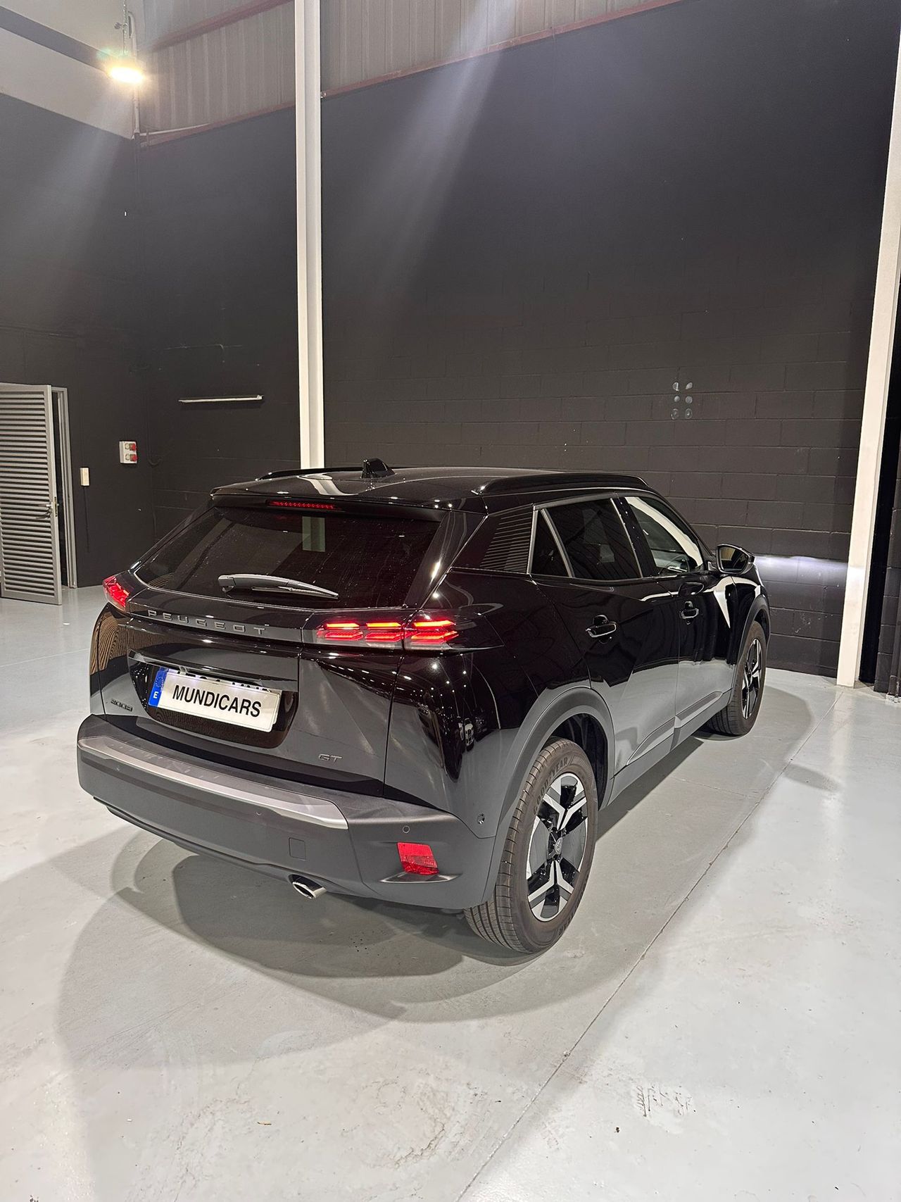 Peugeot 2008 GT BlueHDI 130 S&S EAT8 - Foto 9